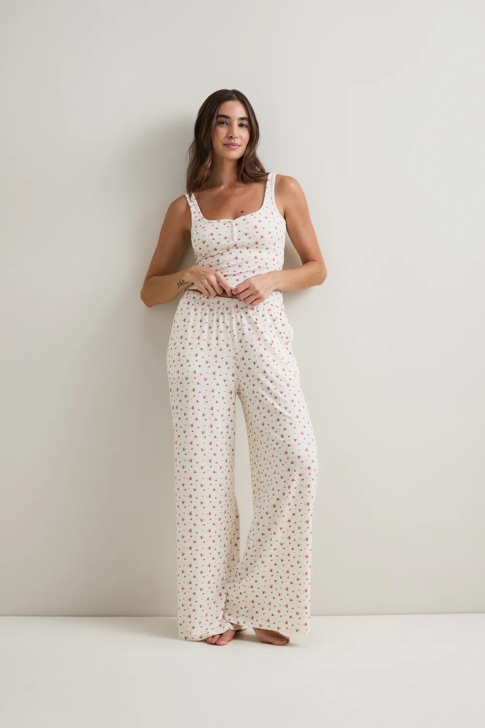 60% off the cutest PJs! 

I wear size M in the top and S in bottoms (also have M in bottoms for a looser fit)

#LTKsummer #LTKuk #LTKsale