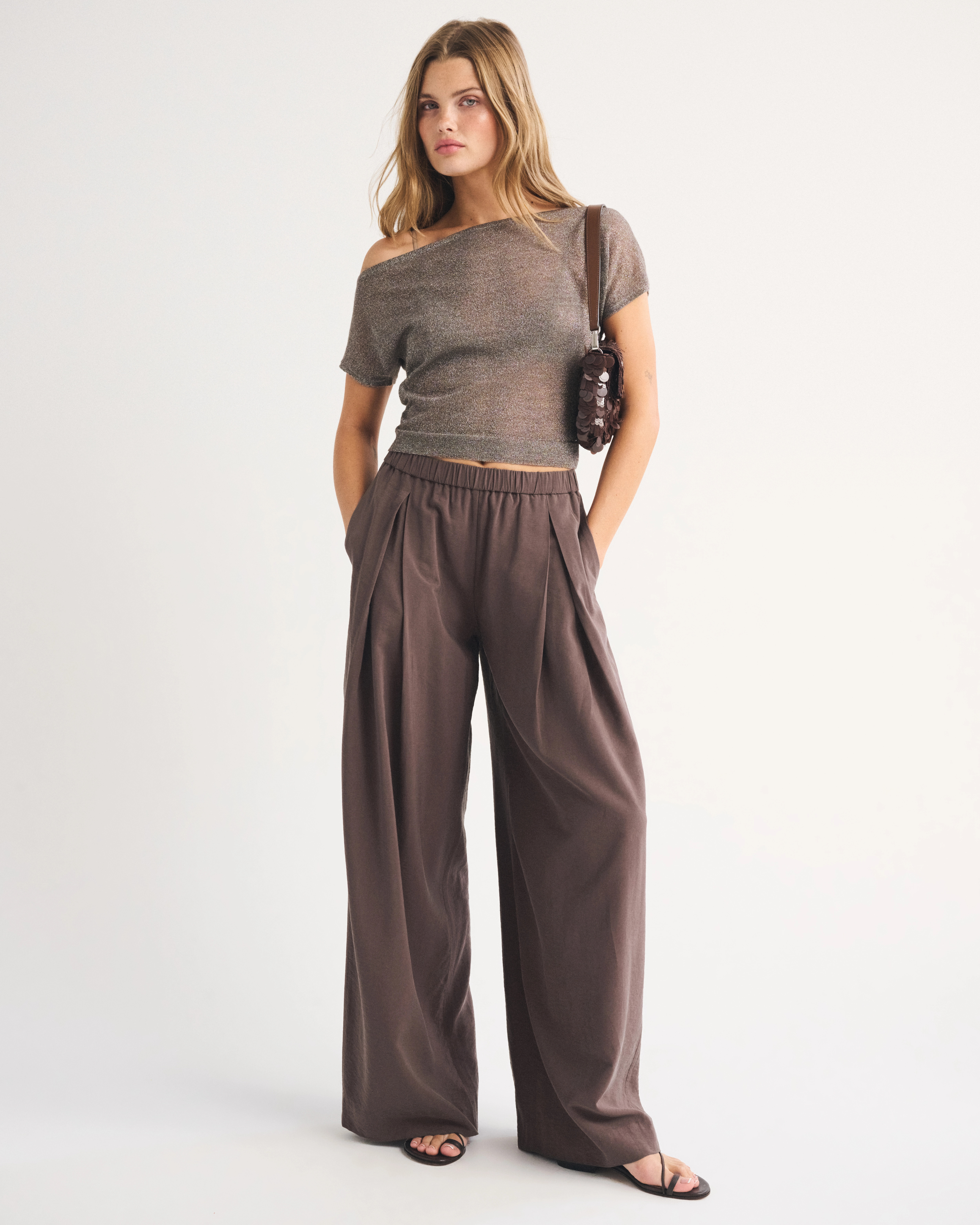 Lightweight Crepe Pleated Pull On Pant | Abercrombie & Fitch (US)