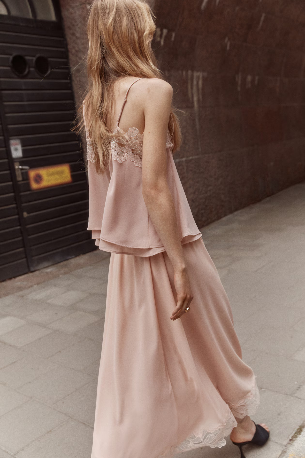 Lace-trimmed chiffon skirt | H&M (UK, MY, IN, SG, PH, TW, HK)