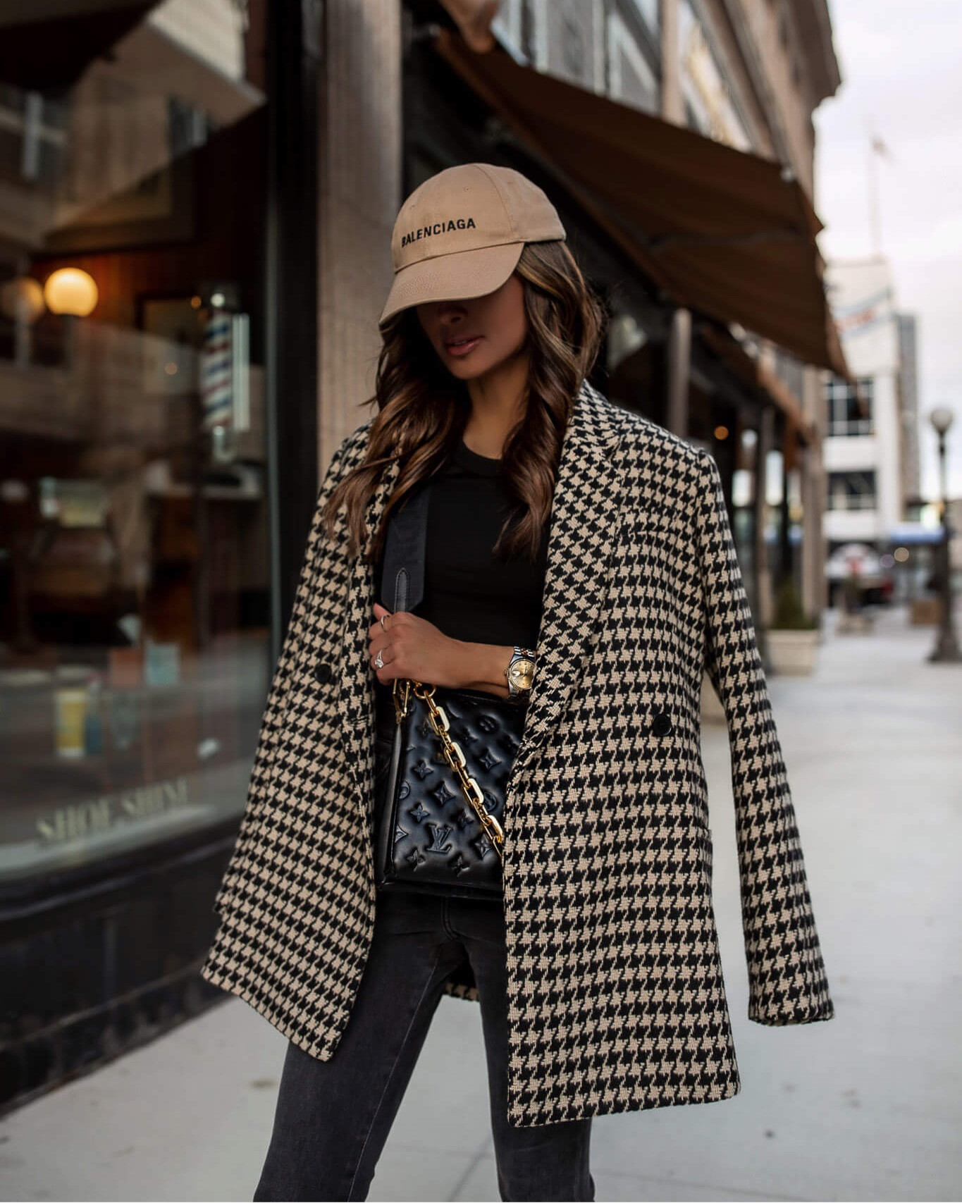 Anine bing Black Friday sale
Save an extra 20% off my blazer
Now $240 - was $500



#LTKSaleAlert #LTKCyberWeek #LTKSeasonal