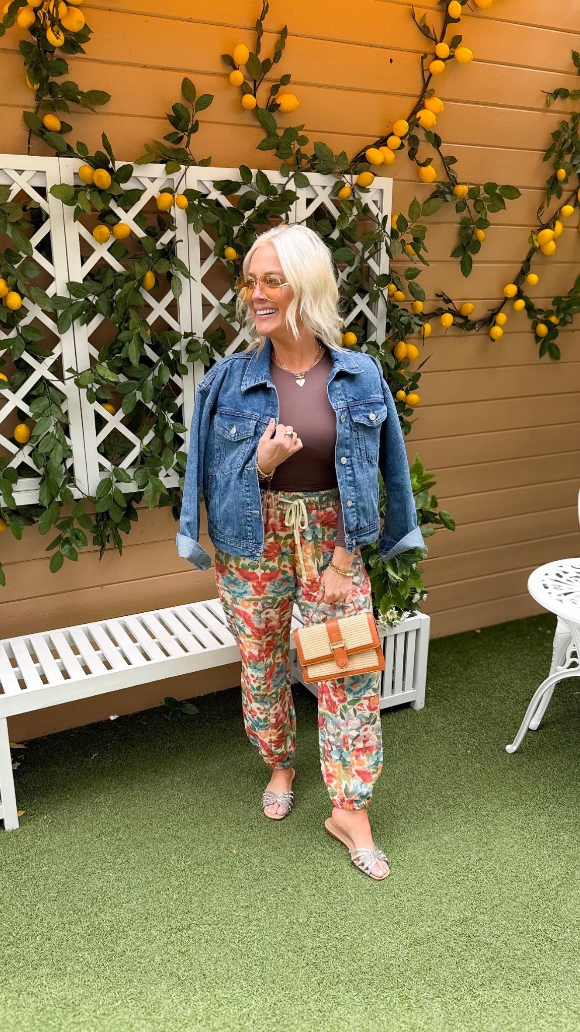 Today’s Friday weekend lunch brunch casual summer spring outfit - small in pants 