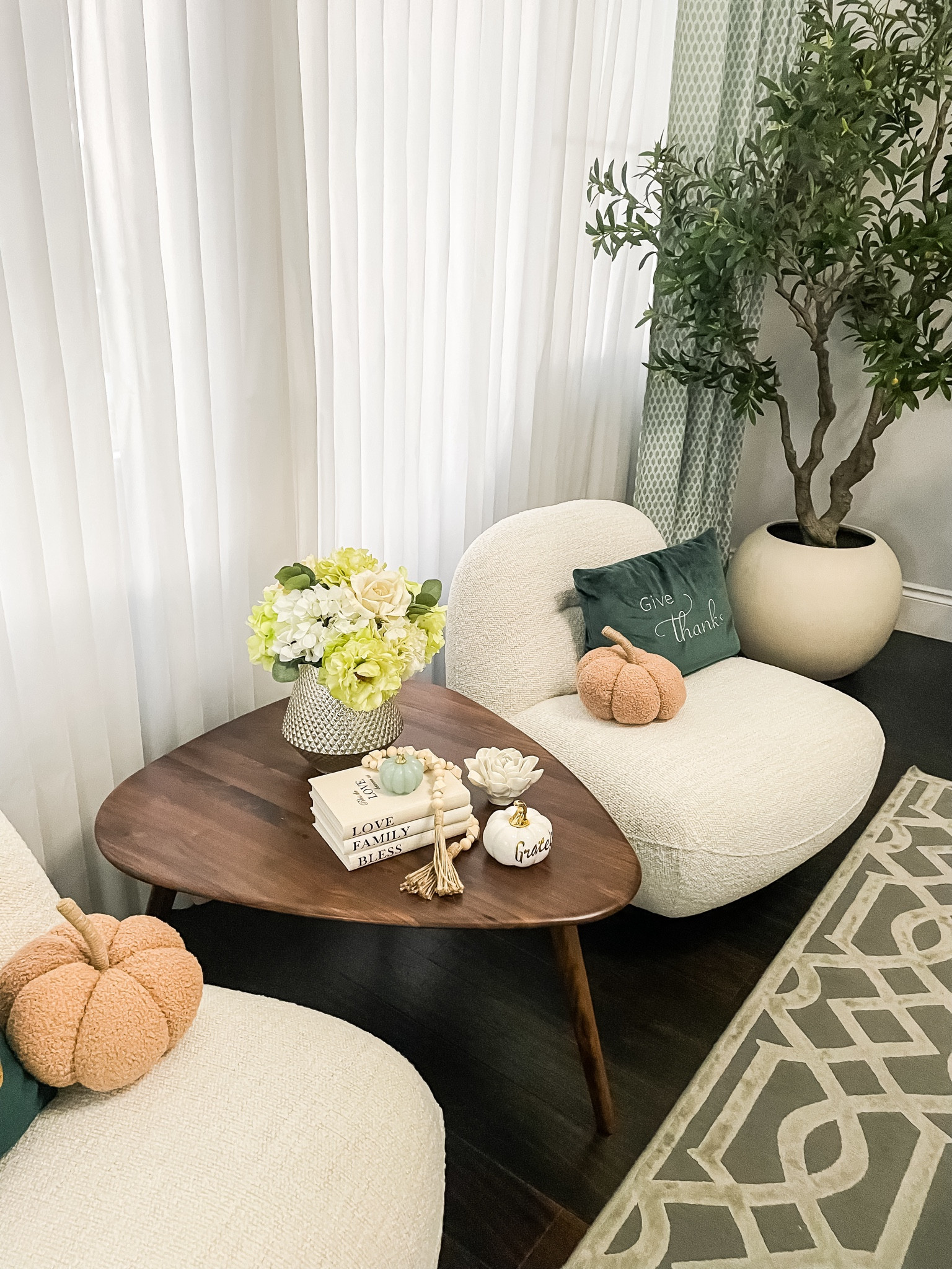 This fall season is all about cozy, stylish home decor finds that bring warmth and personality to your space. Think soft, textured pillows in rich, earthy tones, beautiful vases with organic shapes, and scented candles to create a welcoming atmosphere.
Decorative pieces like rustic wooden accents, brass details, and seasonal items like pumpkins or foliage are perfect for elevating your home while embracing autumn vibes. These simple yet impactful additions can refresh any room for the season ahead.

Fall decor, coffee table, coffee table decor, pumpkins, fall porch, throw blanket, olive tree, cozy living room, decorative pillows, scented candles...

#coffeetable #fall #falldecor #throwpillow #throwblanket #cozy #minimalistic #organicmodern #homedecor #livingroom #bedroom #sidetable #walnut

#LTKFindsUnder50 #LTKSeasonal #LTKHome