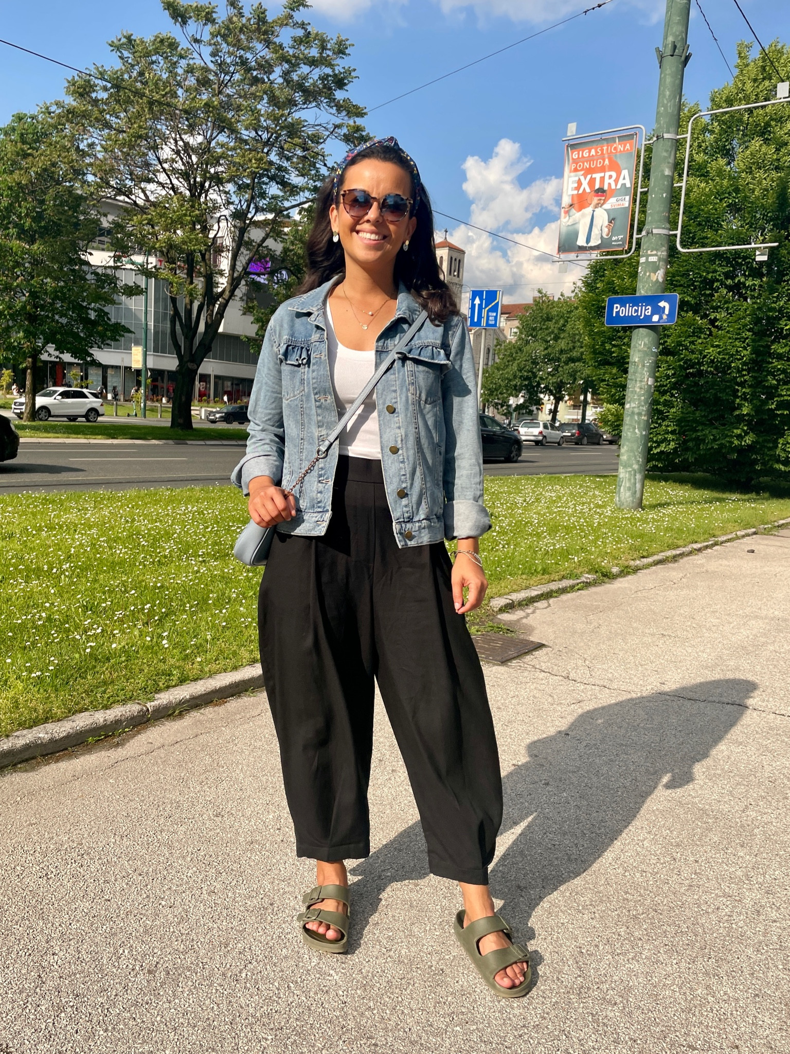 White top + black pants + denim jacket + birkenstocks 🙌🏻

#LTKeurope #LTKtravel #LTKstyletip