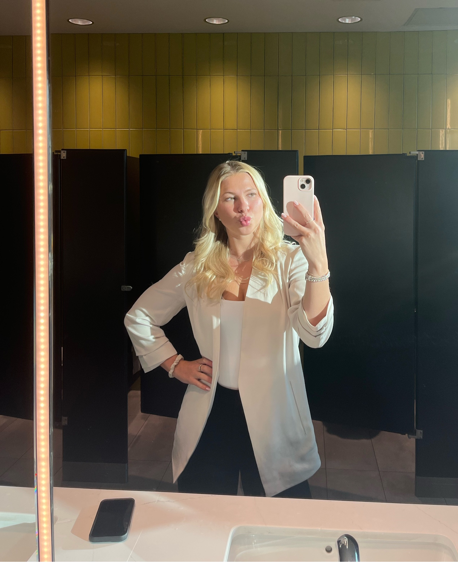 Work blazer inspo

#LTKMostLoved #LTKworkwear