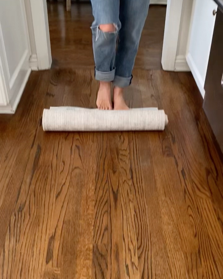 Loving this new runner in the kitchen!! Linking a few other favorites too!

Kitchen decor, kitchen runner, area rug, home decor 

#LTKStyleTip #LTKHome