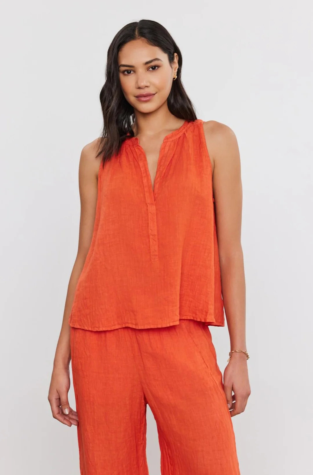 TACY WOVEN LINEN V-NECK TANK TOP | Velvet by Graham & Spencer