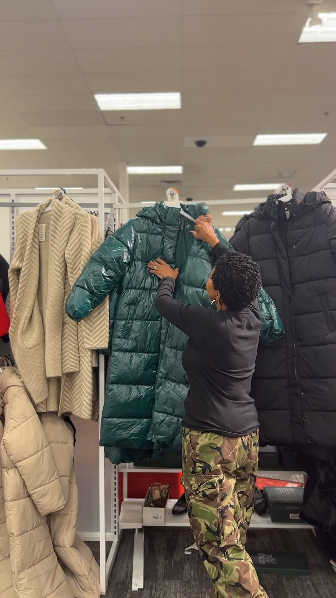 Run get this coat! The color is amazing!