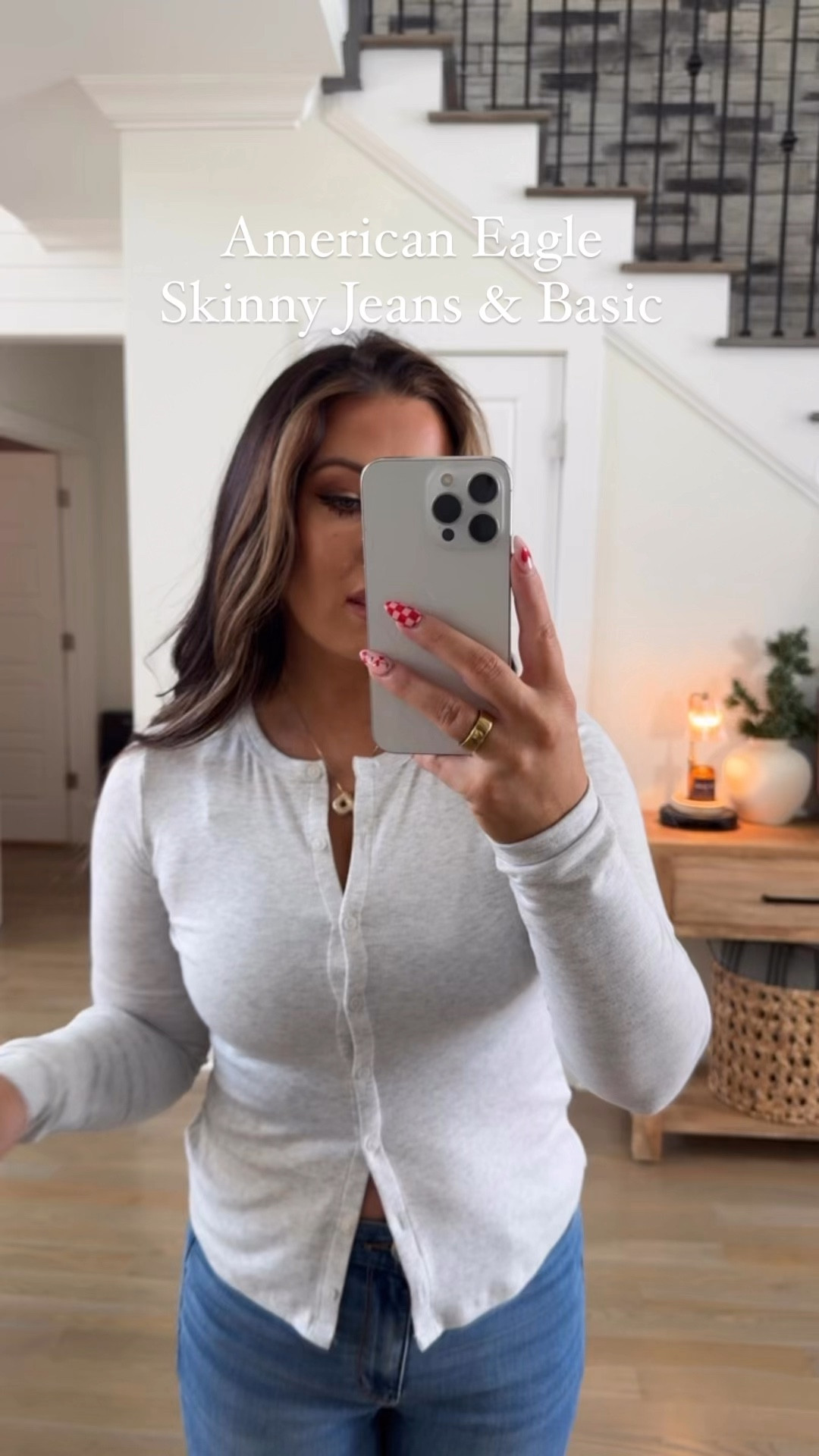 Mom Approved Week Day Outfit! Skinny jeans will never leave my closet! + this button up cardigan top is so soft and perfect to wear so many ways! 

Jeans- 28s 
Top- small

Aerie, American Eagle, MOM outfit, every day outfit, running errands outfit, casual outfit, spring outfit, skinny jeans, cardigan 


#LTKStyleTip #LTKMidsize #LTKPetite