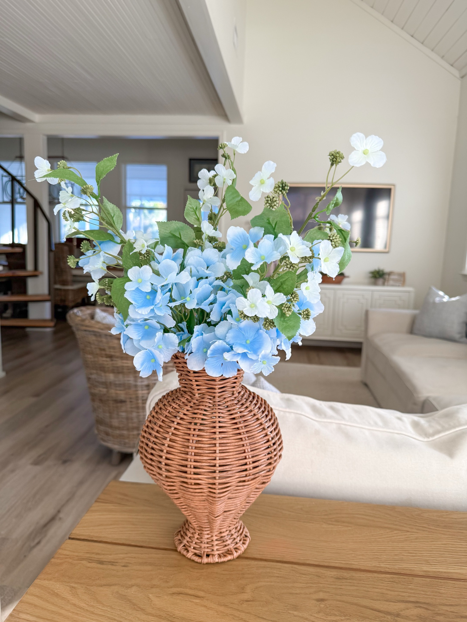 Spring home decor // Walmart home 







Faux florals 
Wicker vase
Spring decor 
Living room decor 
Home interior 
Coastal decor 
Walmart finds 

#LTKSeasonal #LTKFindsUnder50 #LTKHome