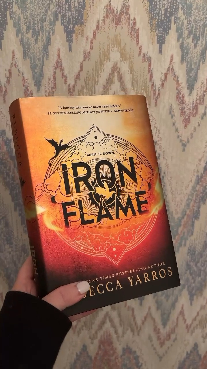 40 books in 52 weeks! Yall know I love reading but after my dad died, I couldn’t pick up a book. Not sure why. Here’s hoping for more great reads in 2025! Can only tag the first 30 so head to the collection to check them all out. What was your favorite book this year?!