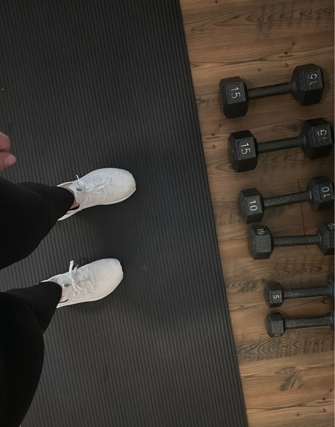 My dumbbell set is on sale! These are great heavy duty dumbbells! The set comes with the stand; a pair of 5lb, 10lbs, 15lb & 20lb dumbbells! It’s the perfect starter set for your home gym

#LTKFitness