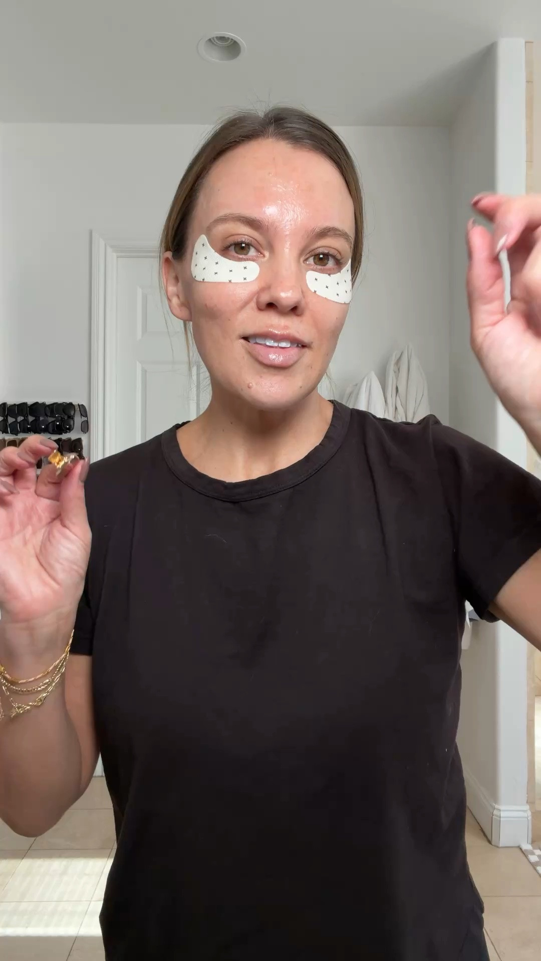 I always love trying new makeup products and all of these are so good! 

Dior Velvet Veil Primer

Westman Atelier Foundation - shades T1 and M4

One size color corrector stain sticks - shades baby pink and ultra pink 

YSL blushes - shades 23 and 44
 Marc Jacobs concealer - shade 210O 

Nars blush - shade love deep

Dolce&Gabbana blush - shade blissful mauve

One size setting spray - powder melt 

Rare beauty eyebrow gel - shade cool brown 

Hung Vanngo eye palette - shade timeless taupe 

Chanel eyeshadow liner - shade 04

KJH Mascara - shade black 

KJH lip crayon - shade enigma 

Gucci lipstick - shade elsa hazel 

M.ph lip gloss - shade pretty please

One size setting spray - Cocoa glow

Beauty, makeup, makeup routine, beauty must haves, mature makeup, makeup finds, new makeup

#LTKBeauty