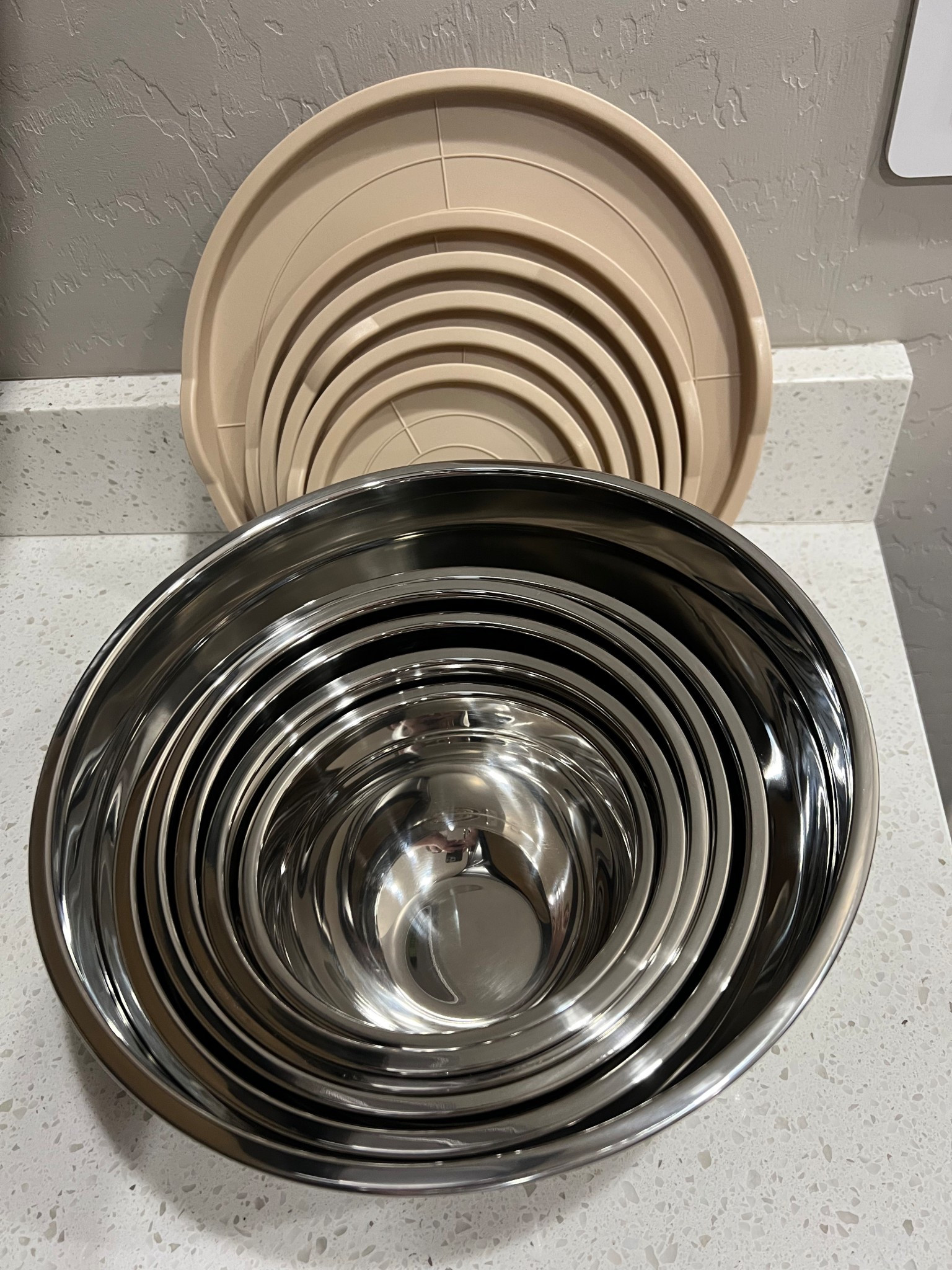 Stainless steel bowl set with lids 

#LTKFindsUnder100 #LTKHome #LTKFindsUnder50