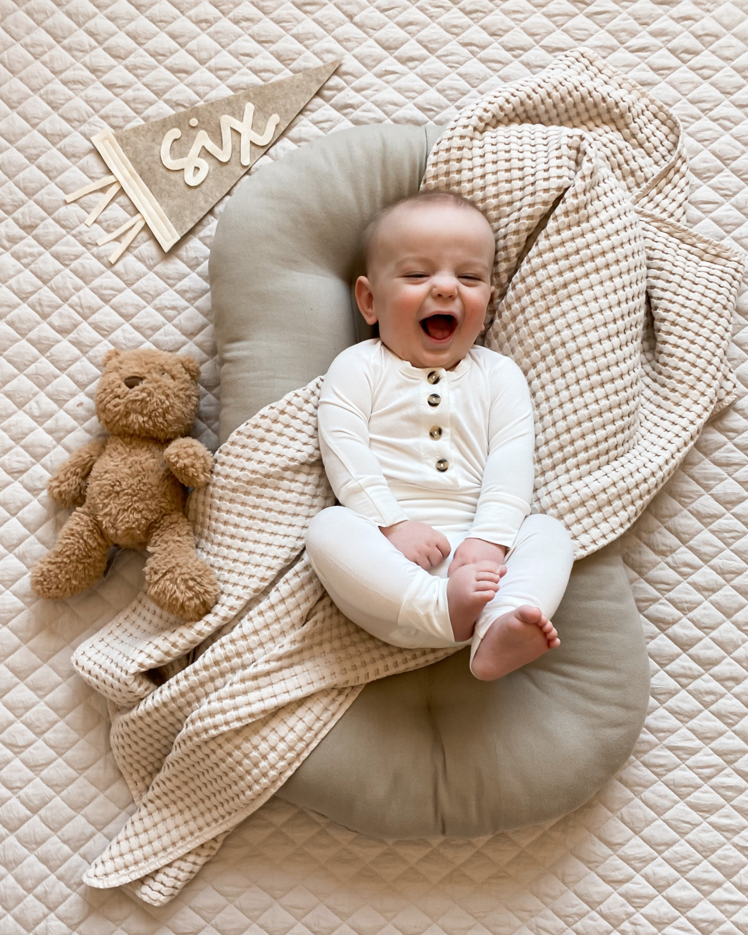 Monthly milestone baby boy 

Baby boy / baby photos / milestone photo / milestone card / pennant flag / flag banner / nursery flag / nursery banner / name banner / milestone cards / nursery / neutral nursery / boy nursery / snuggle me / baby lounger / baby registry / baby bag / hospital bag / diaper bag / baby gifts / newborn gift / waffle blanket / baby blanket / Lou Lou / newborn set / newborn outfit / premie outfit


#LTKfamily #LTKbaby #LTKbump