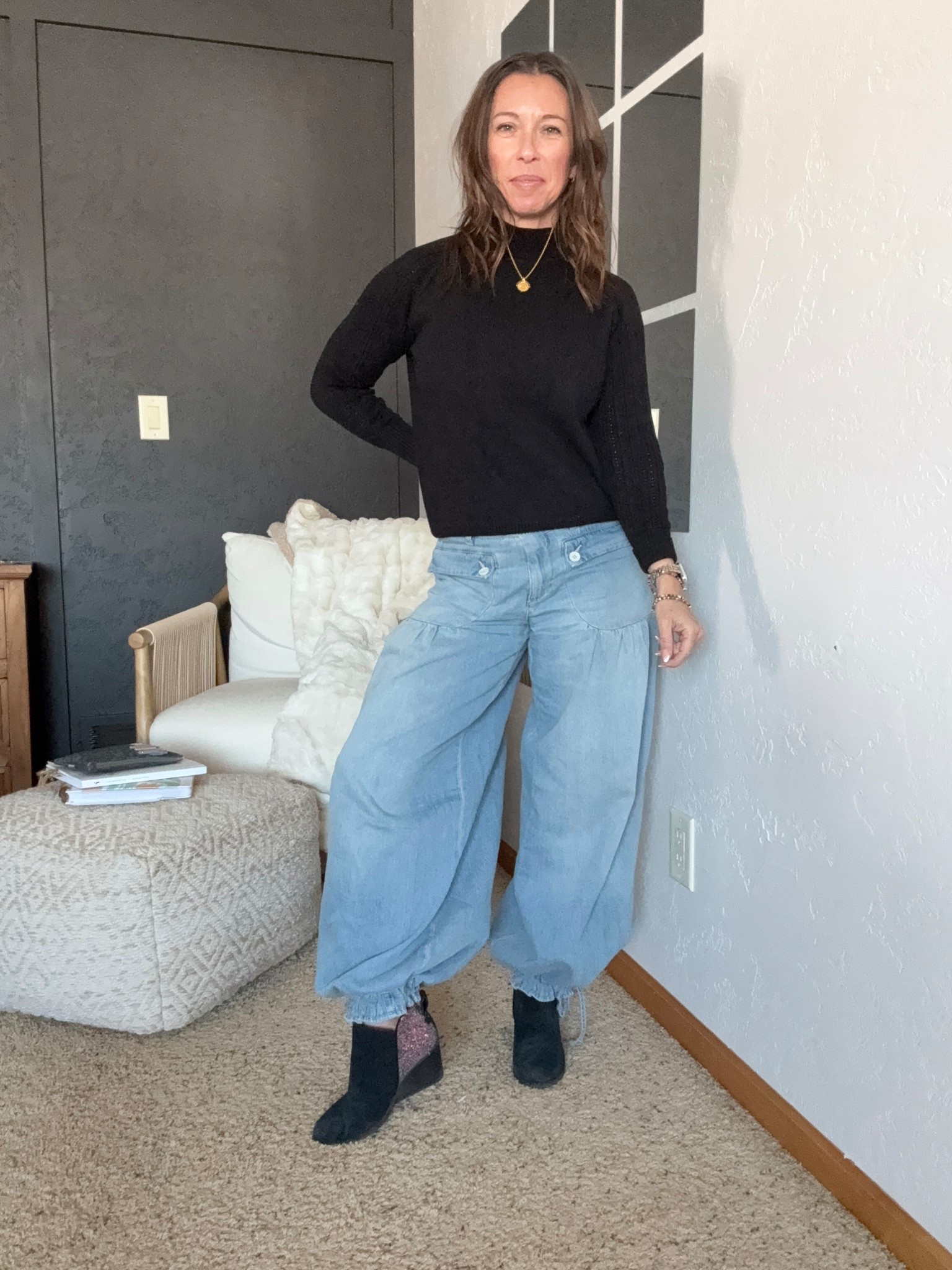 The jeans that catch everyone’s eye 👁️ ✨

jean outfit | bubble jeans | wide leg jeans | casual outfitts

#LTKmomlife #LTKOver40 #LTKootd