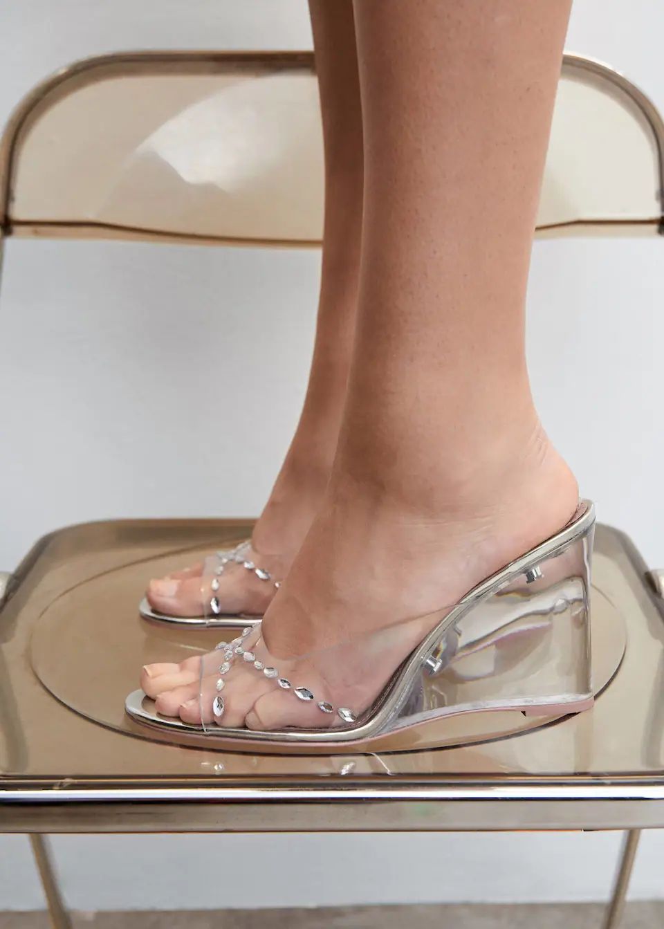 Transparent vinyl wedge sandal -  Women | Mango USA | MANGO (US)