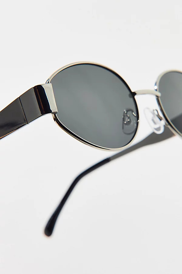 Agent Slim Oval Sunglasses in Silver, Women's at Urban Outfitters | Urban Outfitters (US and RoW)