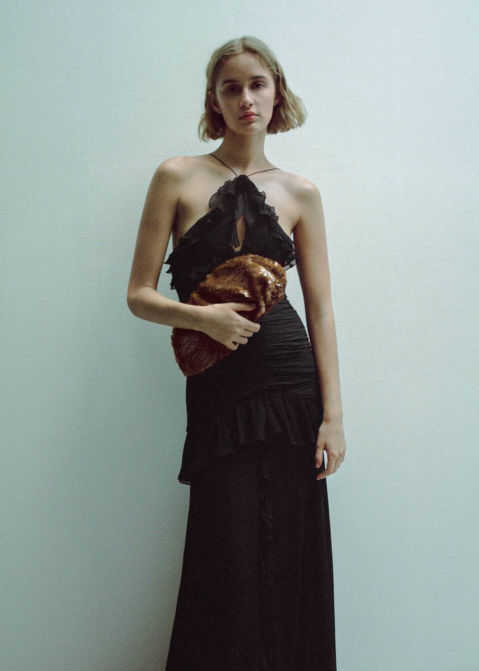 Sequin clutch bag -  Women | Mango United Kingdom | MANGO (UK)