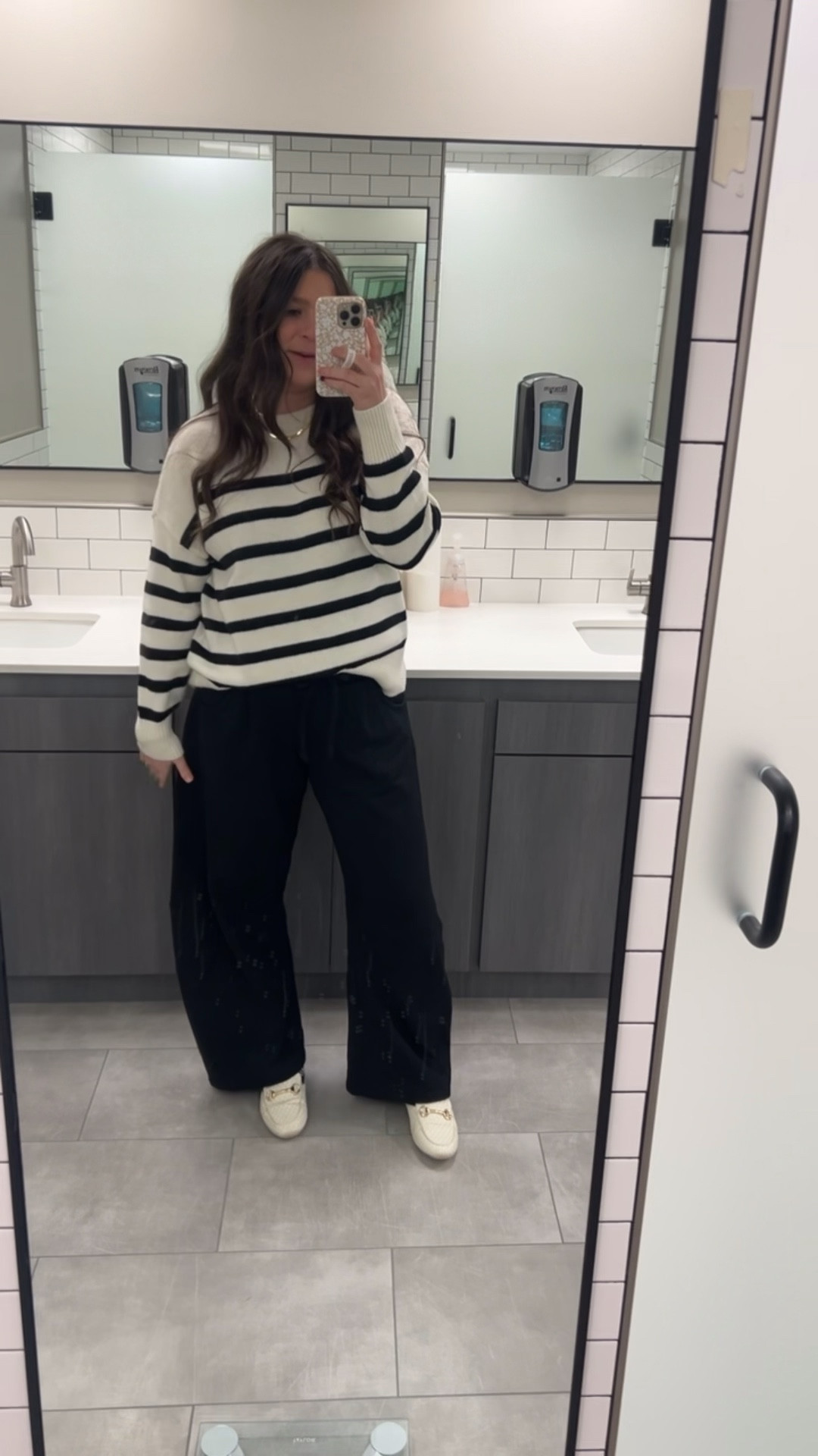 Comfy workwear! Sweatpants at work are my jam. Wearing size medium in both.

Mom style / mom workwear / comfy workwear / sweatpants / barrel pants / barrel sweatpants / striped sweater / target style / target fashion / target find / comfy style 

#LTKmomlife #LTKWorkwear #LTKootd