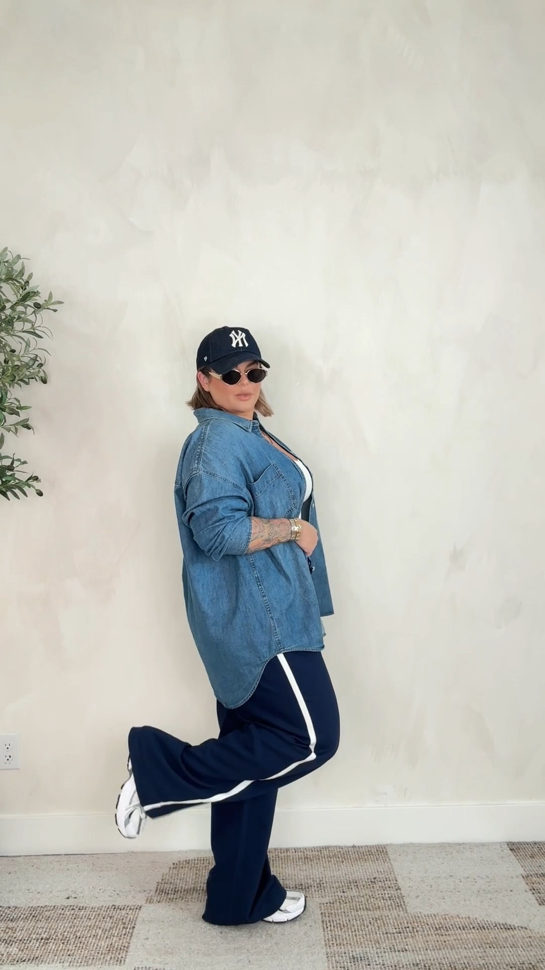 Denim top L it’s very oversized 
Tank L 
Pants xl long 
Use code shayna10 on Miranda Frye to save $ 


Follow my LTK @shaynaslife on the @shop.LTK app to view this post and get my exclusive app-only content!

#liketkit 
@shop.ltk
https://liketk.it/5RJ7N