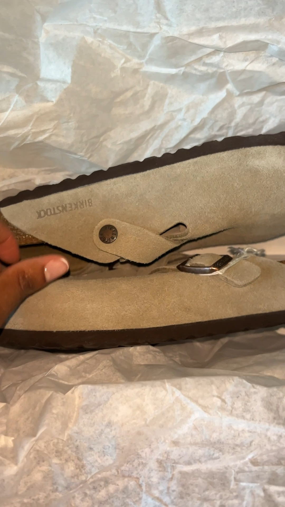 My first pair of #birkenstocks 😍 they’re soooo comfy and fit perfectly to my feet. This is comfort! #softfootbed #footwear #clogs

#LTKWorkwear #LTKgrwm #LTKTravel