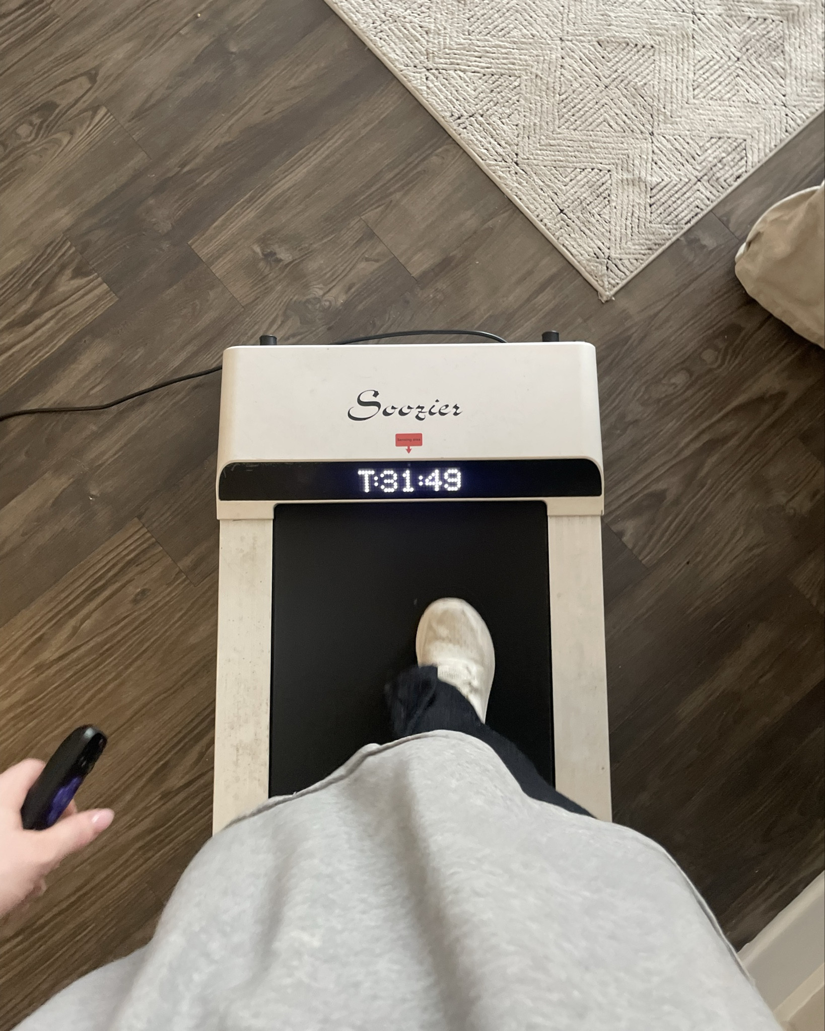 my walking pad, one with a handle bar and one that is guaranteed up to 340lb weight limit🩷

#LTKFitness #LTKOver40 #LTKActive