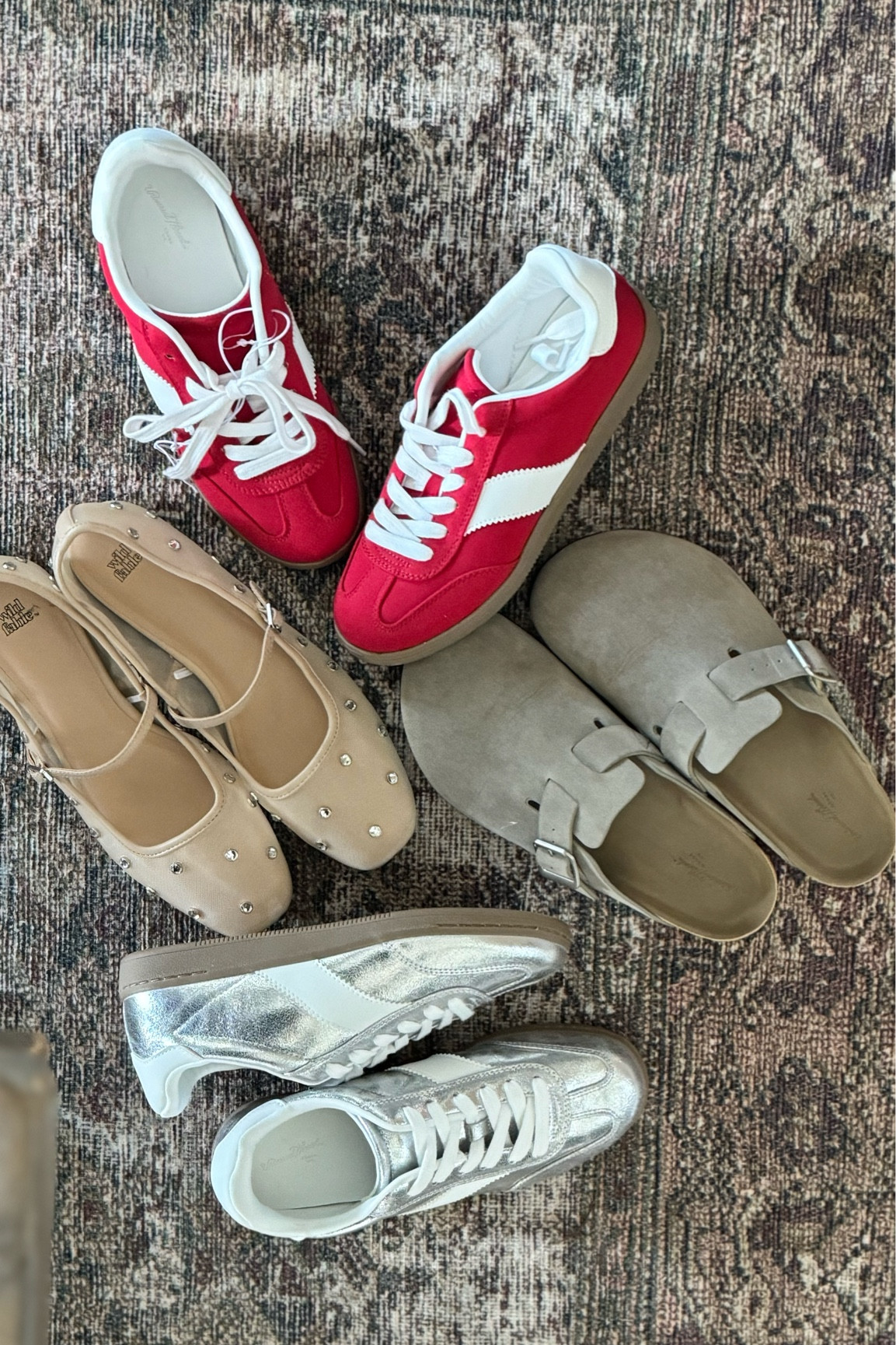 Target Fall must have shoes on sale 🍂✨❤️ #target #targetshoes #targetsneakers #targetflats #targetmules #targetclogs

#LTKSaleAlert #LTKFindsUnder50 #LTKFallSale