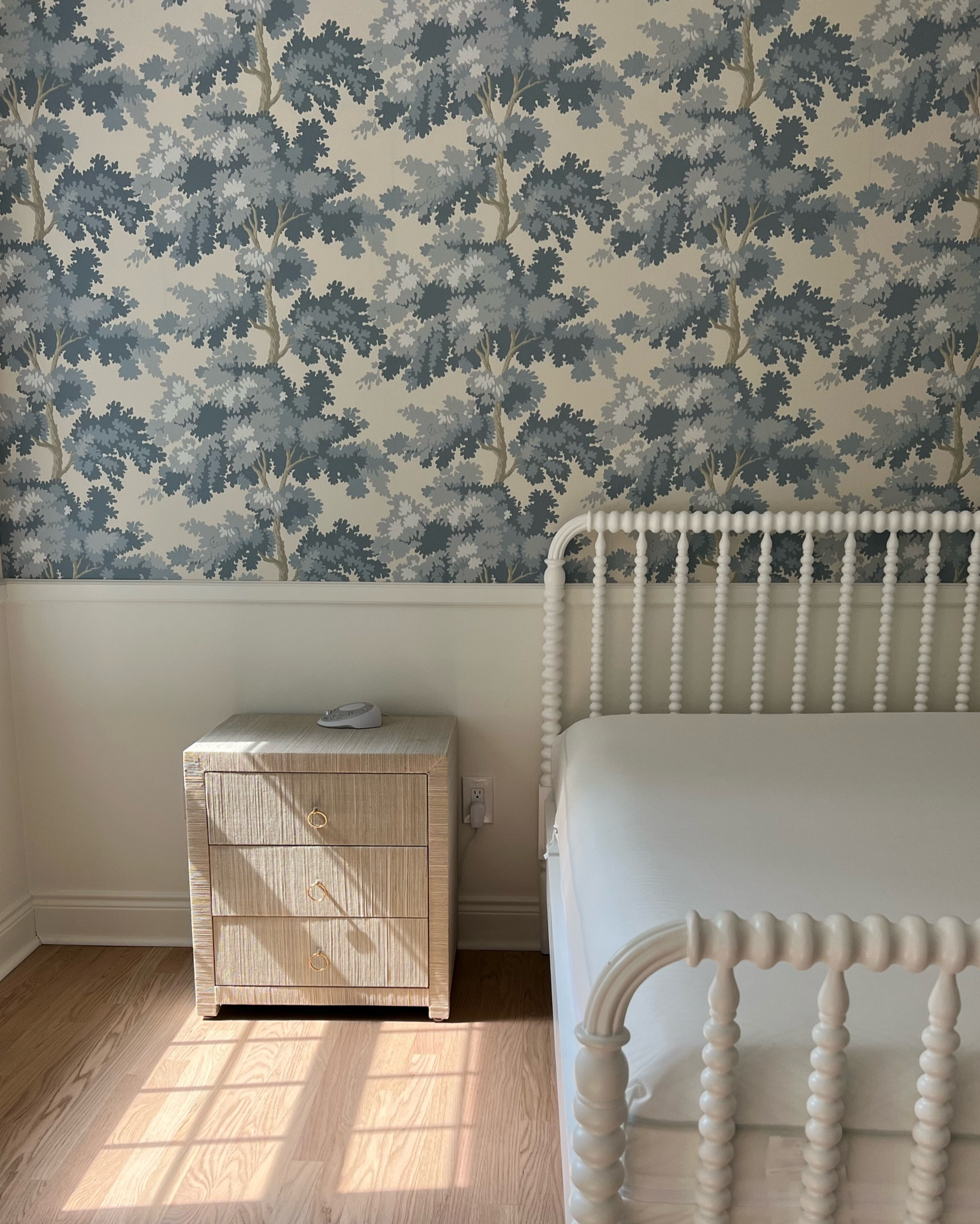 Jenny Lind bed, floral tree wallpaper, nautical, vintage, girls room, white, blue, grass cloth, spindle bed, jute rug 