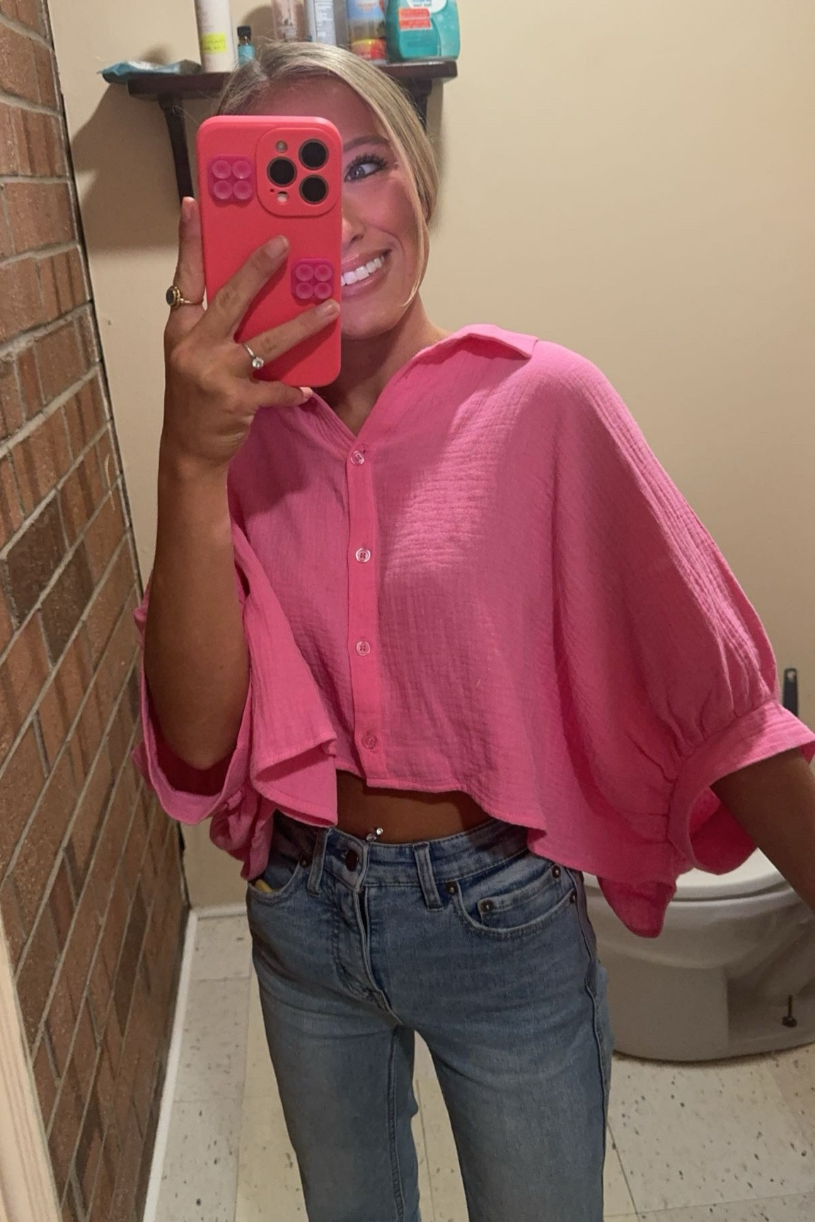 Cutest little top!!🩷🌸💕✨
Wearing size small!

#LTKFindsUnder50 #LTKSeasonal #LTKStyleTip