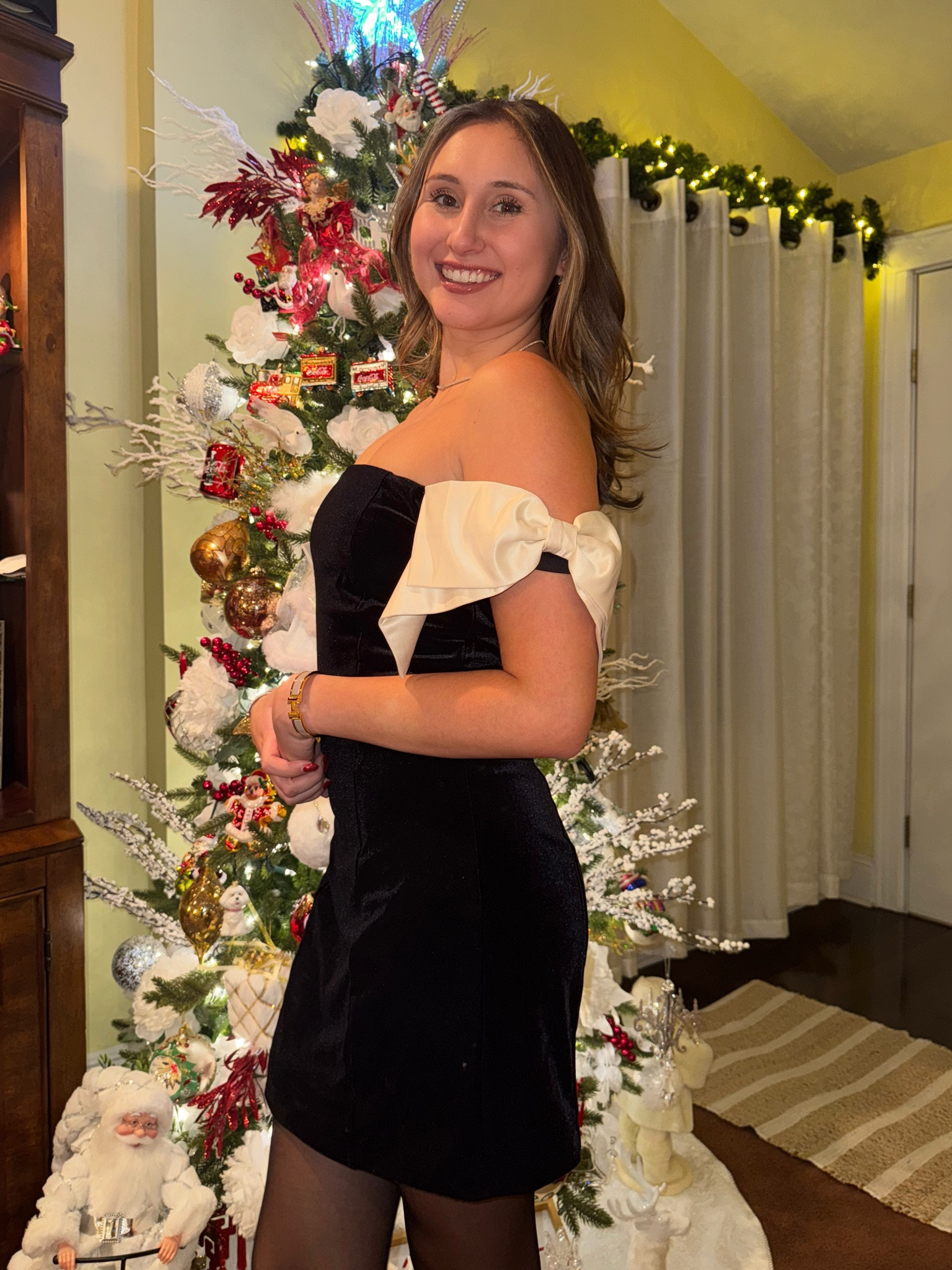 Merry Christmas! 🎁

#LTKHoliday #LTKSeasonal