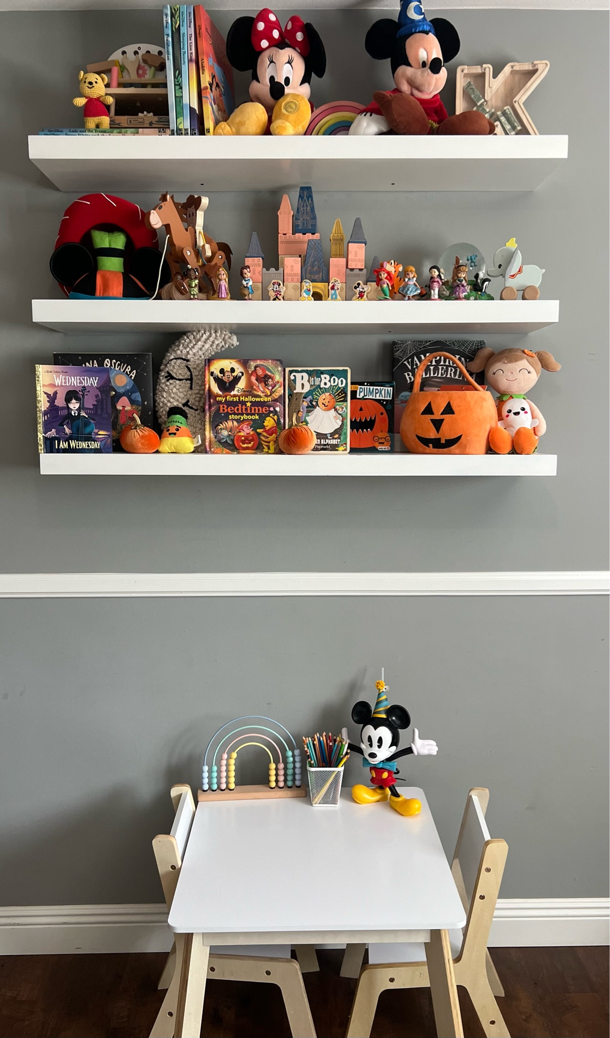 “Whimsical Disney-Inspired Halloween Shelf Decor Ideas for Toddler Rooms”

#LTKHoliday #LTKKids #LTKHalloween