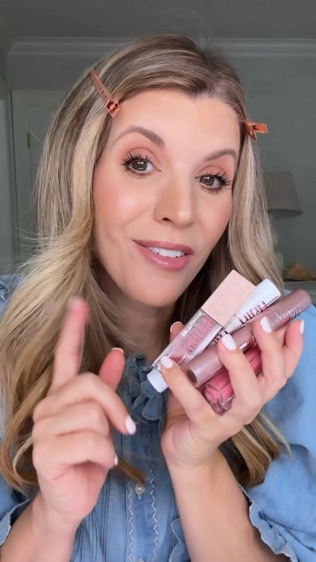 #ad comment SHOP for links! 

Back to routines… and maybe a little makeup bag refresh, too. Whether you’re a busy mom getting ready before the kids are even awake, a teacher heading back to the classroom, a college girl getting ready for rush, or a teen just starting to dabble in makeup… these are a few @maybelline staples I love that you can grab right at @target. 🎯

Grippy Serum Primer — one of my favorites for those LONG days. It grips your makeup, helps keep everything in place for hours and is perfect when you’re putting your makeup on early and don’t want to think about touching it up all day.

Lifter Liner + Lifter Gloss — such an easy everyday lip combo. The glosses have hyaluronic acid, feel so nourishing and give you that pretty, juicy lip without feeling like you tried too hard.

Sky High Mascara — length, definition and an easy everyday mascara that works whether you’re 16 or 43.

@Target @targetstyle @Maybelline #ad #TargetPartner #Target #MaybellinePartner
@shop.ltk #liketkit

#LTKgrwm #LTKOver40