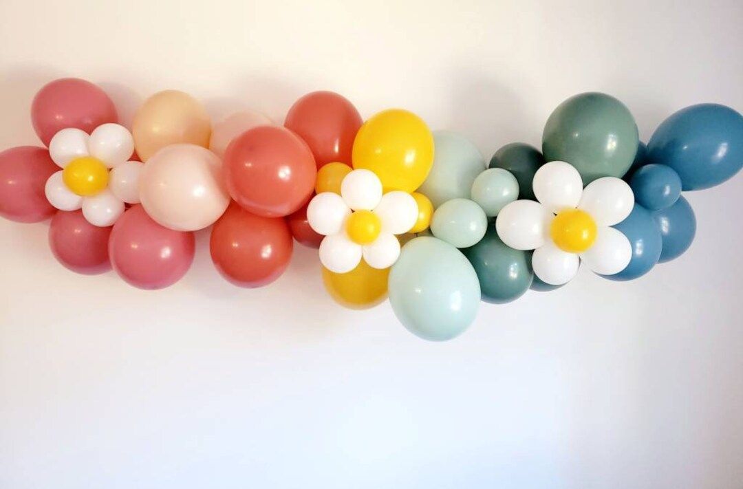 Flower power,flower power balloon garland,retro balloon garland,daisy balloon,two groovy,boho rai... | Etsy (US)