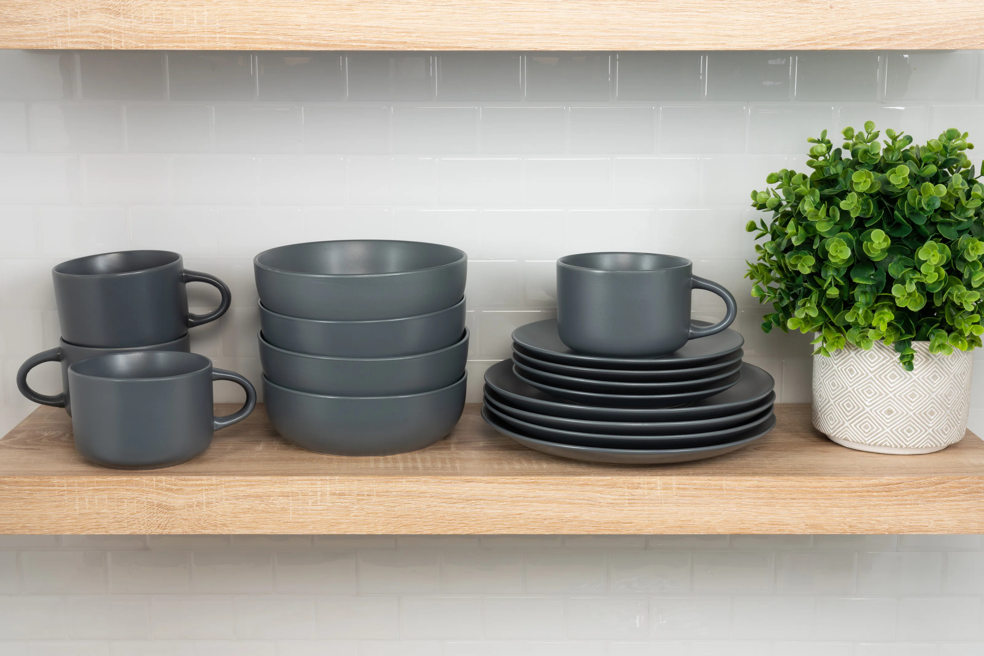 Wazee Matte 16 Piece Dinnerware Set, Service for 4 | Wayfair Professional