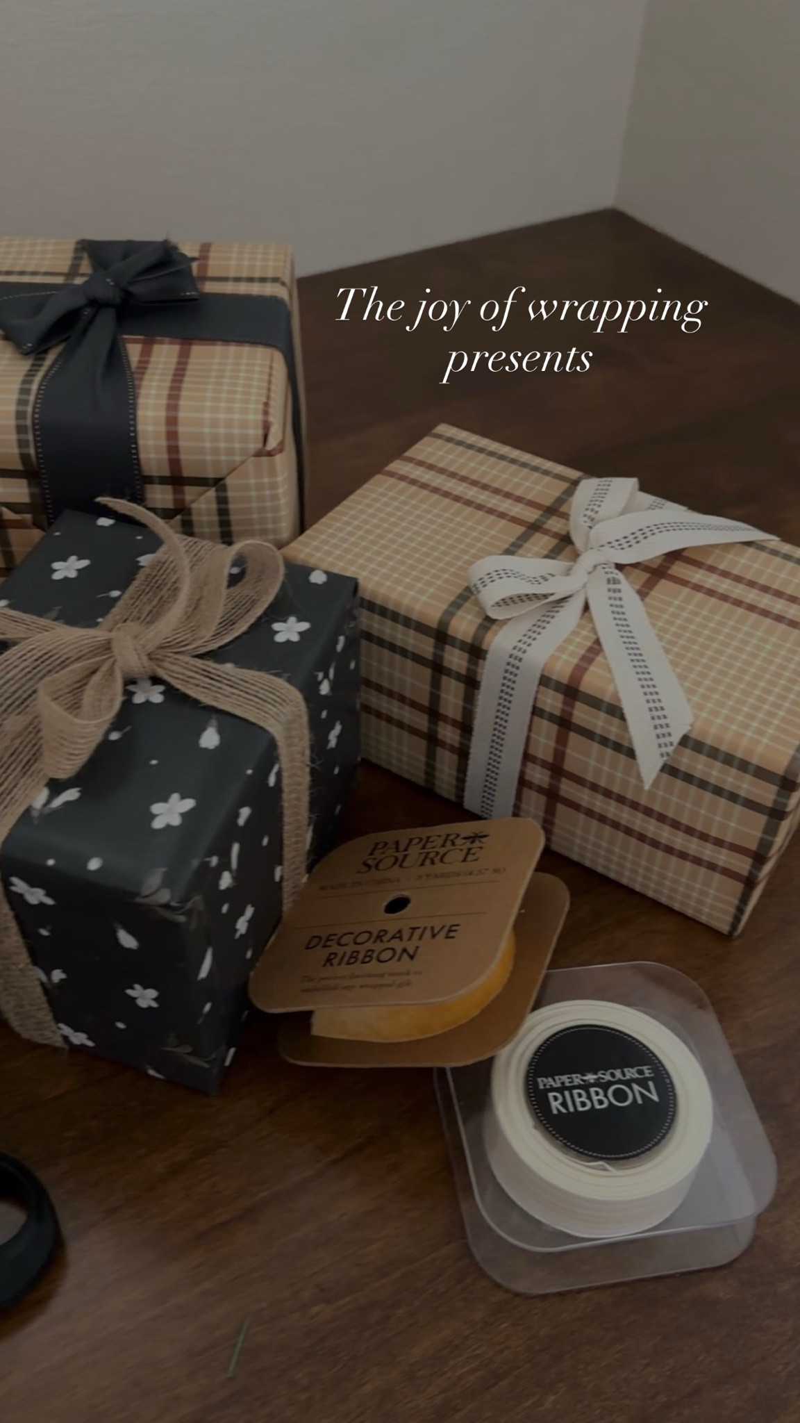 Merry Christmas!

#christmaswrapping
#holidaywrapping
#holidaygifts
#christmasgifts
#PaperSource

#LTKHoliday #LTKGiftGuide #LTKmomlife