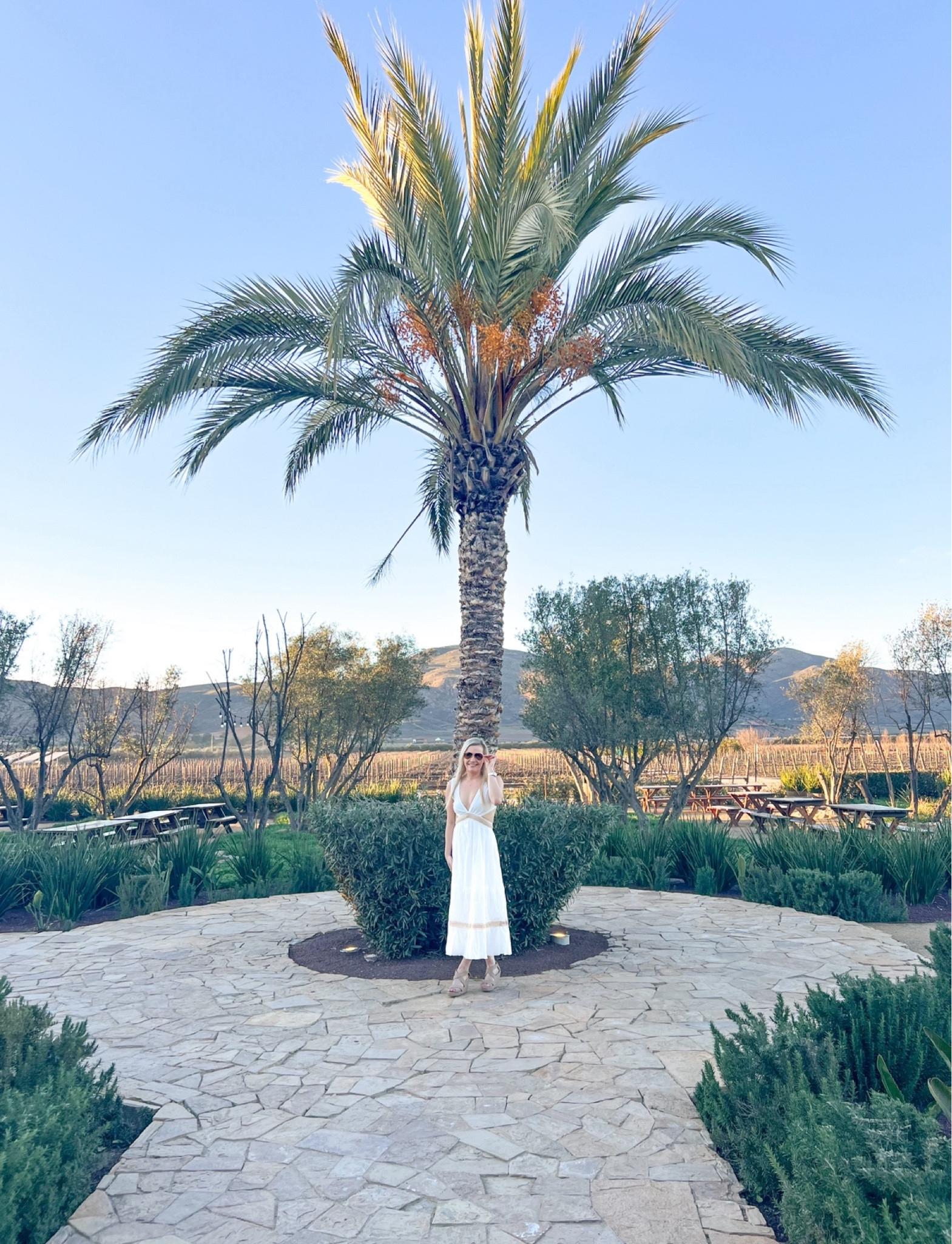 Perfect affordable white dress from SheIn for your destination wedding & honeymoon 