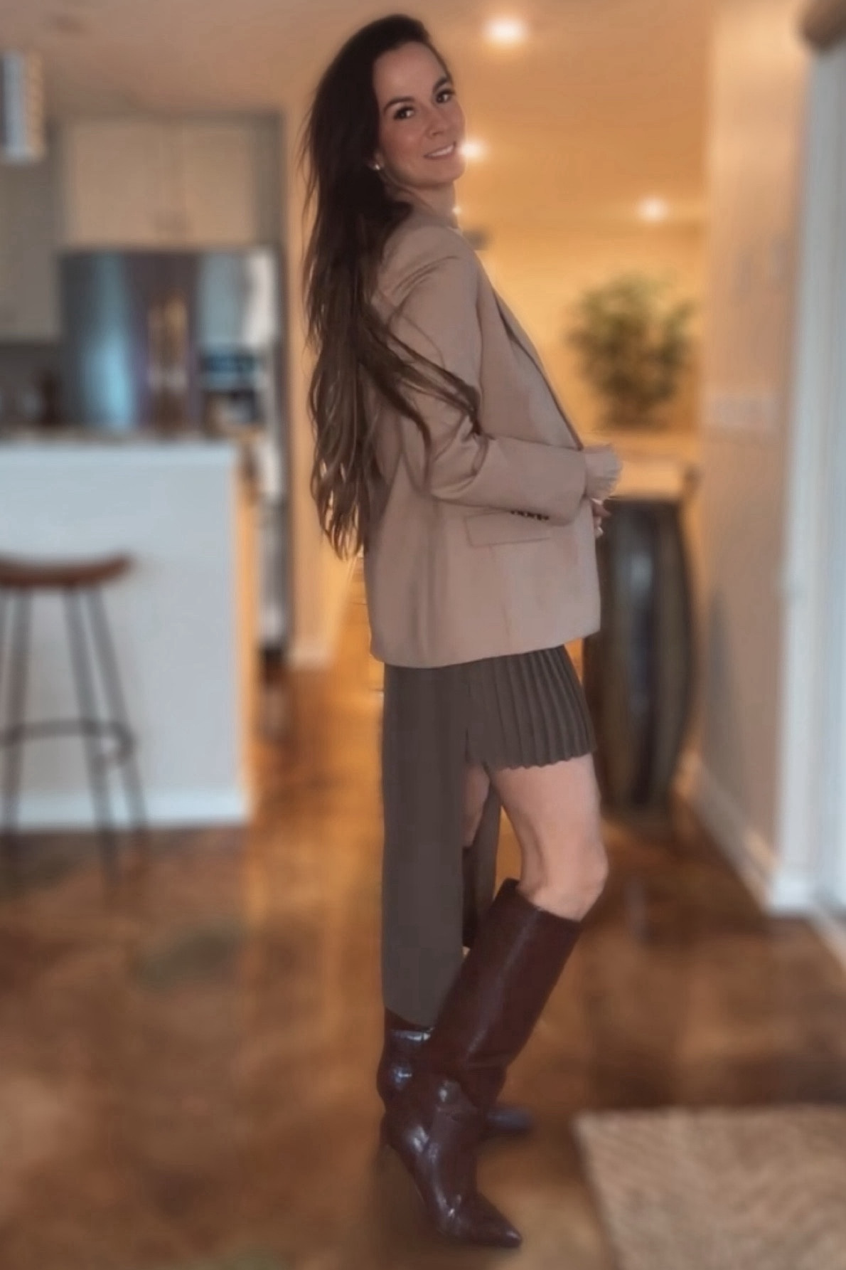 Falling into the neutral zone in these lovely brown tones 🤎🫶🏼🍂🍁

Top & Skirt: @zara Size XS
Blazer: @jcrew size 2
Loafers: @colehaan 
Boots: @amazonfashion 
Sunnies: @_jennybird 
Bag: @atpatelier 

🛍️Link to shop in my bio!

#blackfriday #fallfashion #fallstyle #miniskirt #outfit #Fall #fashion #fashionblogger #fashionstyle #holiday #atp #nicolecolee #musthave #casualstyle  #viral #zara #workwear #workstyle #pleatedskirt #boots #influencer #shop.LTK #Itkit #blazer #jcrew #fallfashiontrends #fallcolors  

Mini skirt, blazer, jcrew, oversized, Zara, pleated skirt, holiday, holiday outfit ideas, fall trends, trends, fall style, dresses, outfit ideas, work wear outfit ideas, boots, minimal style, menswear outfit, office wear, minimal style, neutral chic, Parisian chic


#LTKCyberWeek #LTKHoliday #LTKSeasonal