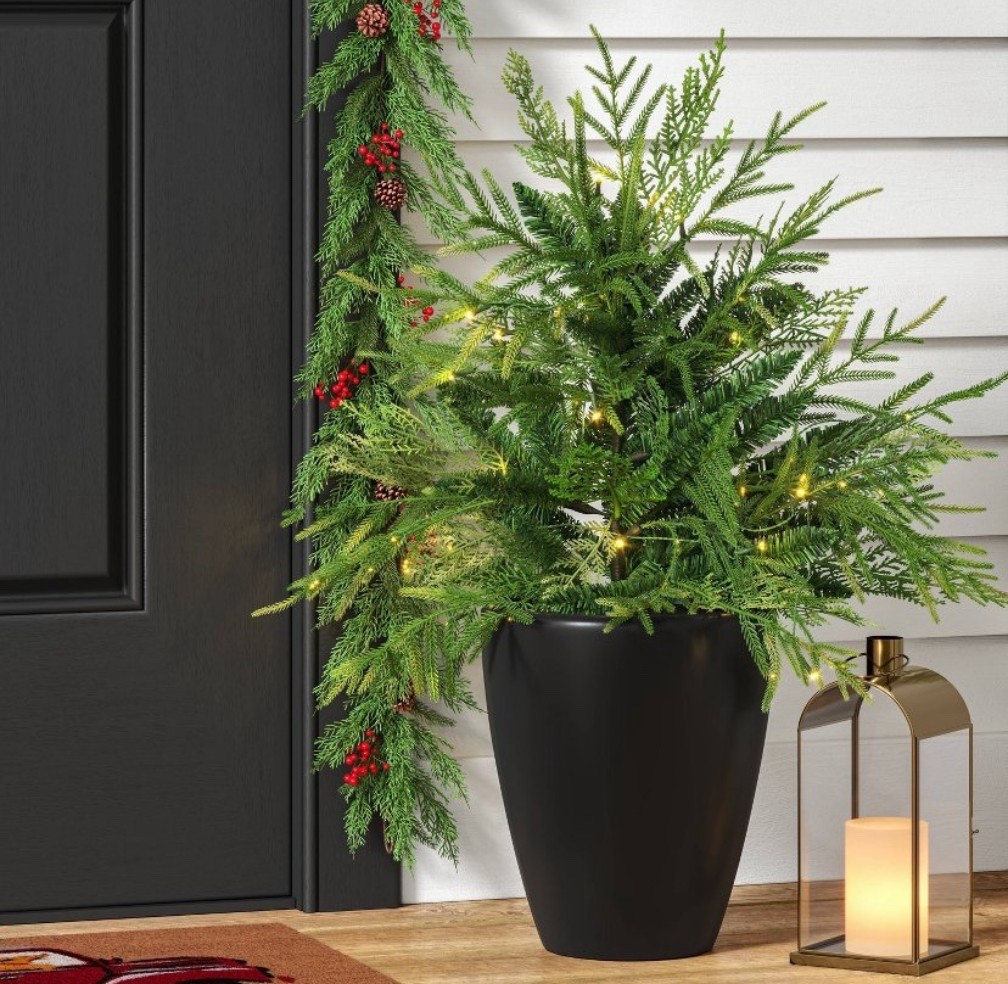 Pre-Lit Holiday Greenery With Ground Stake

#LTKSeasonal #LTKHome #LTKFindsUnder50