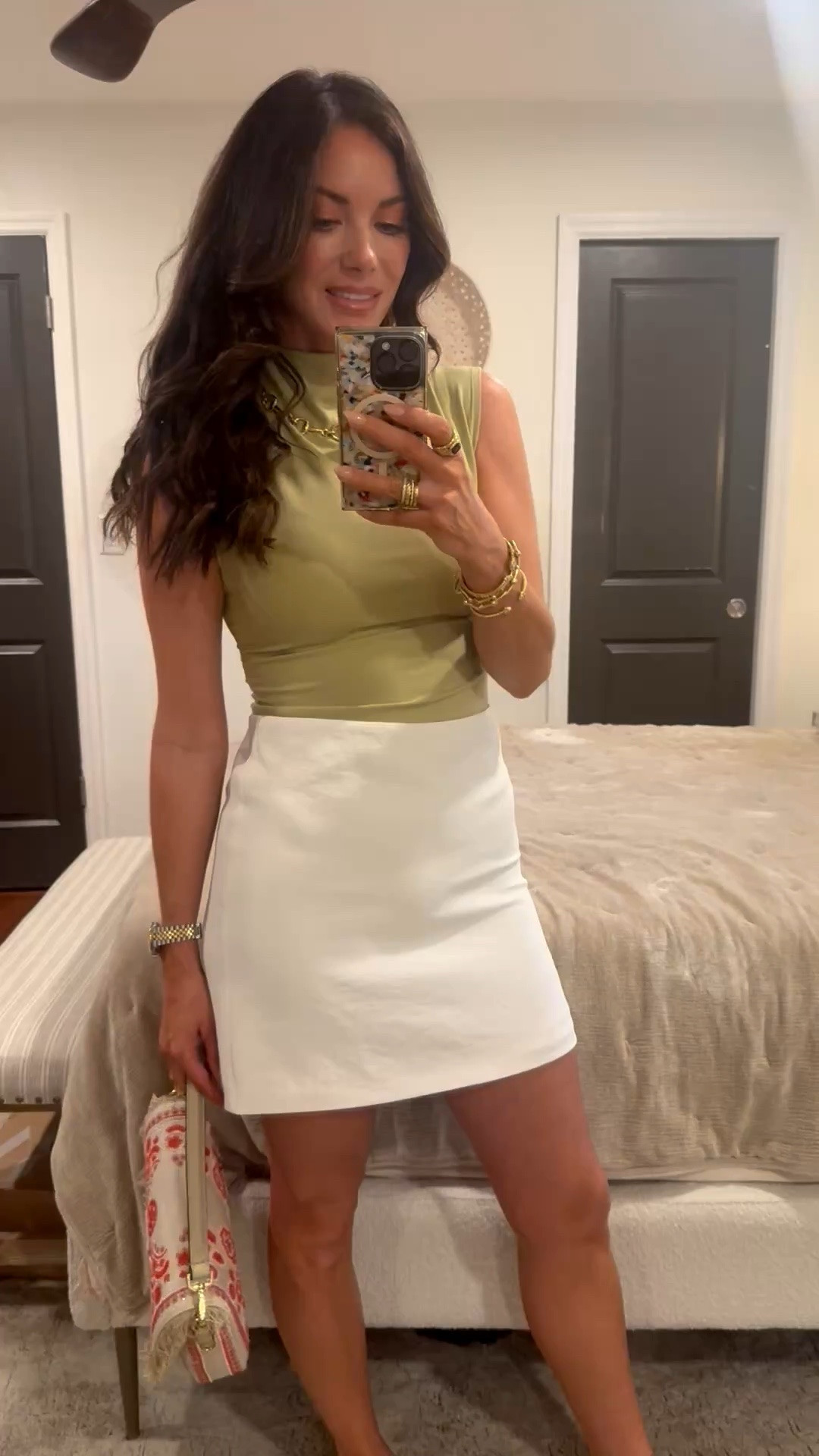OOTD chartreuse and tangerine
 💚🧡! The skirt from Aritzia is a definite staple! It’s perfect for the office! @Aritzia #fashioninspo #ootd #fendi #aritzia 