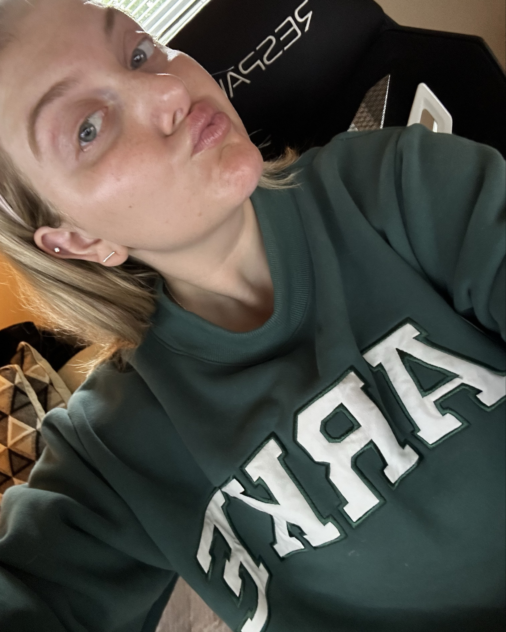 Elevated essentials only ✨ 

@chelseaparke of Parke creates the kind of luxury sweatshirts that feel as good as they look — buttery-soft fabric, impeccable fit, and timeless design. It’s the definition of quiet luxury and honestly, worth every bit of the hype. I reach for mine on repeat and can’t wait to live in it all winter long 💚 #ParkeSweatshirt #LuxuryLoungewear #QuietLuxury #WinterStyle #EffortlessChic #LTKFinds #WardrobeStaples #LTKHOLIDAY #LTK #ltkwishlist #LTKseasonal#LTKStyleTip 

#LTKGiftGuide 

#LTKOver40