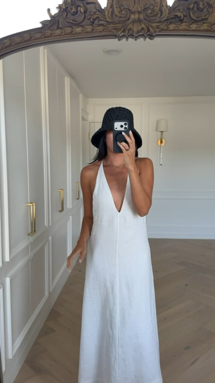 Up to 50% OFF Aritzia sitewide! The neckline and back of this dress is stunning and it can easily be dressed up or down! The perfect summer dress! Wearing size S white linen halter maxi dress

Summer outfit, summer fashion, summer style, summer dress, white maxi dress, white dress, mom outfit, postpartum outfit, vacation outfit, 4th of July outfit, July 4th outfit, Aritzia sale

#LTKSaleAlert