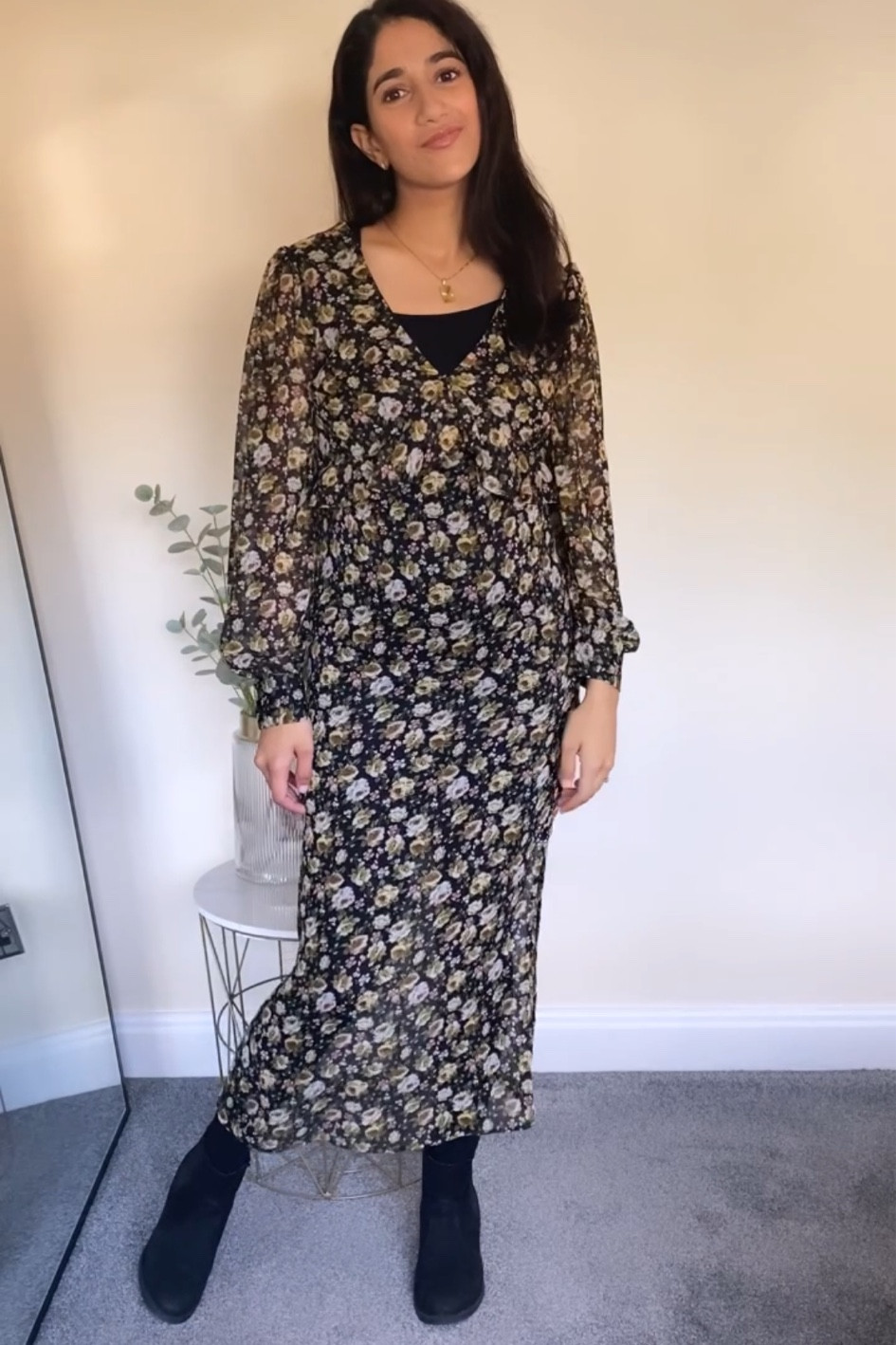 A gorgeous figure hugging bump friendly party dress! Maternity party dresses are hard to find but this one was already in my collection (old Topshop & non maternity) but I've linked some similar options.

#LTKbump #LTKfit #LTKstyletip