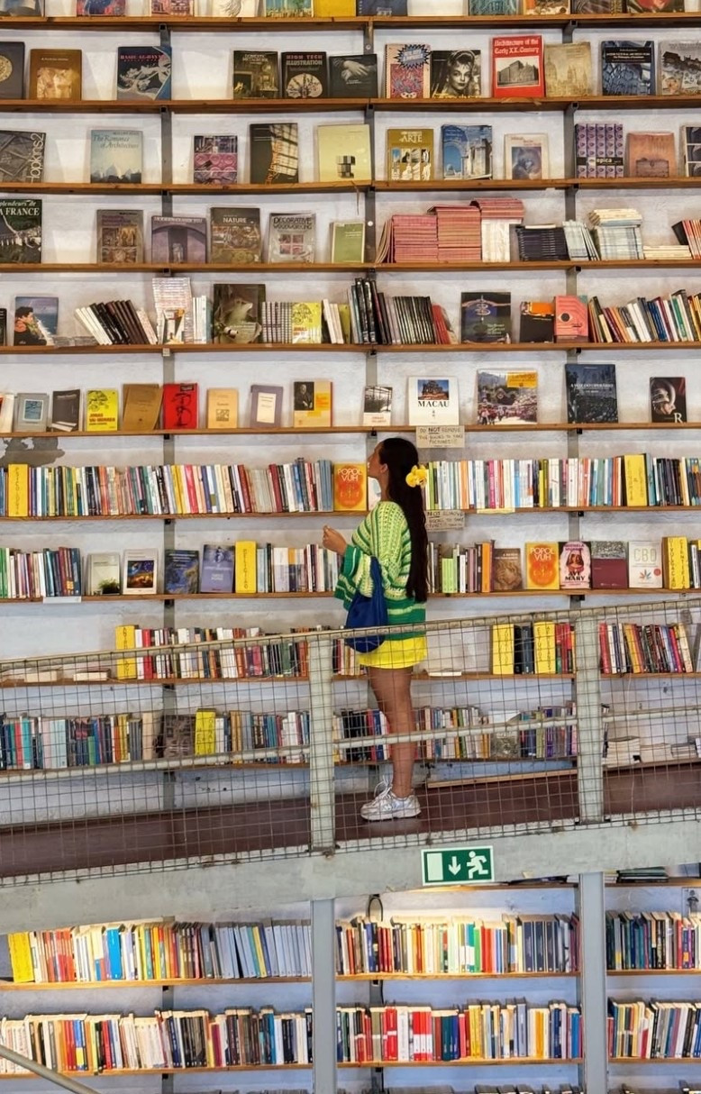 this yellow skirt is on sale rn!! comes in a couple different colors and is perfect to dress up or down💛

#LTKTravel #LTKStyleTip #LTKBump