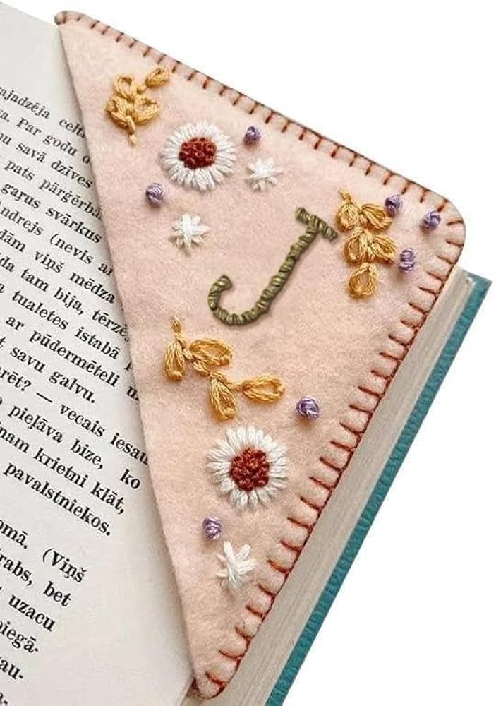 MOTEERLLU Personalized Hand Embroidered Corner Bookmark,Felt Triangle Page Stitched Handmade Book... | Amazon (US)