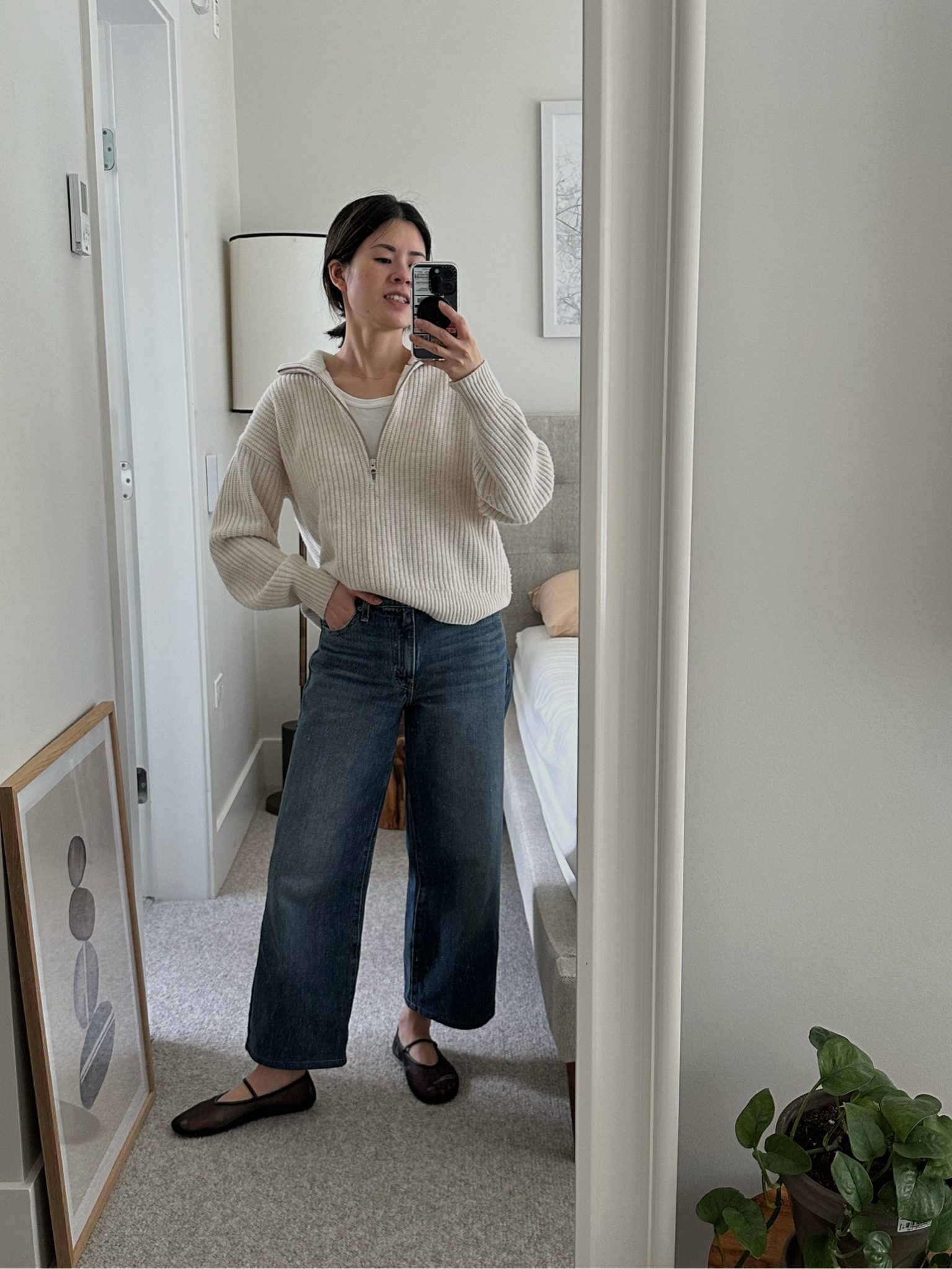 Sweater: Everlane. In an xs 
Jeans: Levi’s baggy dad jeans. Took my regular size 
Flats: ON SALE Jeffrey Campbell. Tts

#LTKsalealert