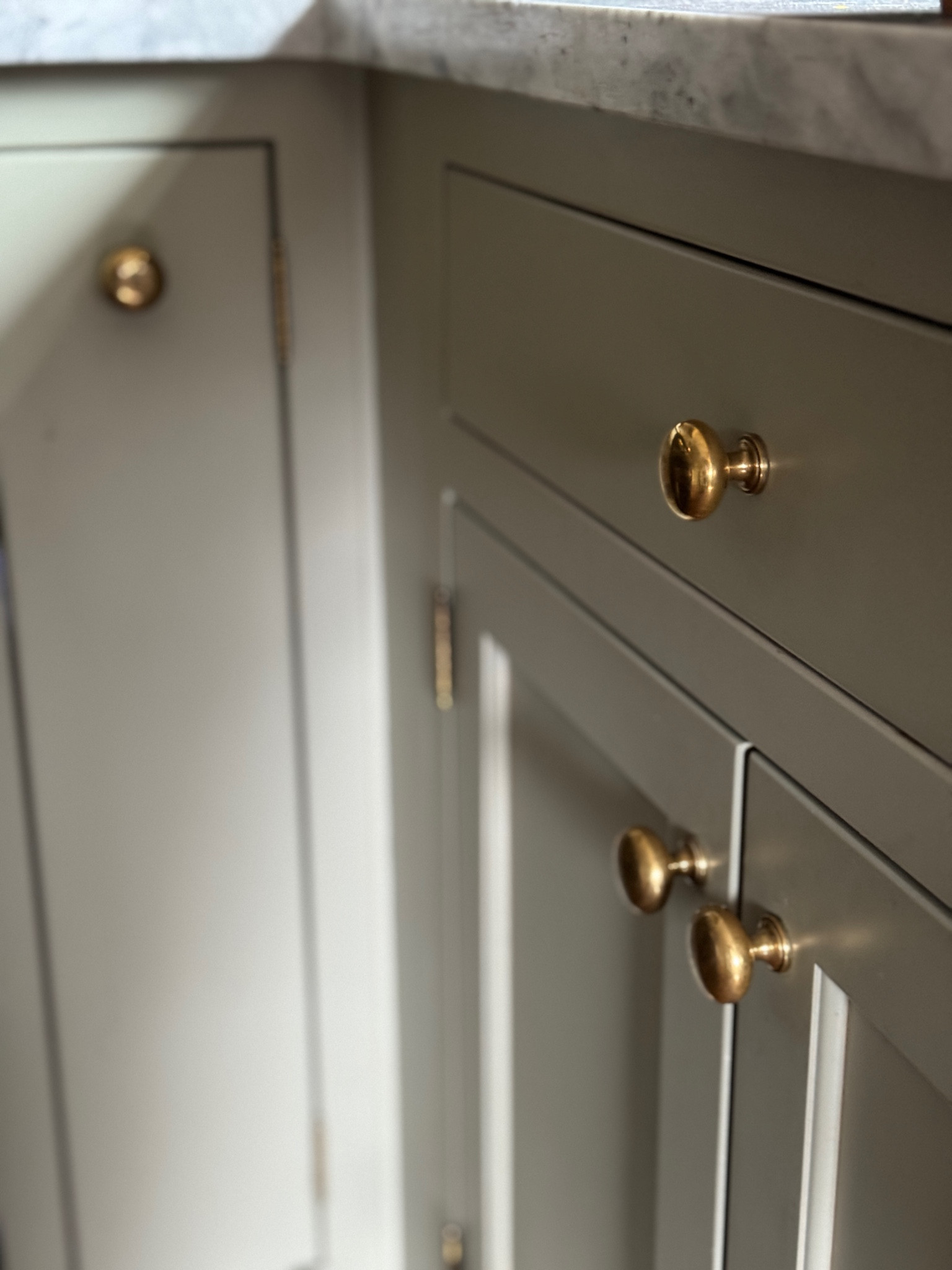 These knobs are one of our faves and yes, you’ll find them in my own personal kitchen! #ourseattlecraftsman #hardware #LTKhome