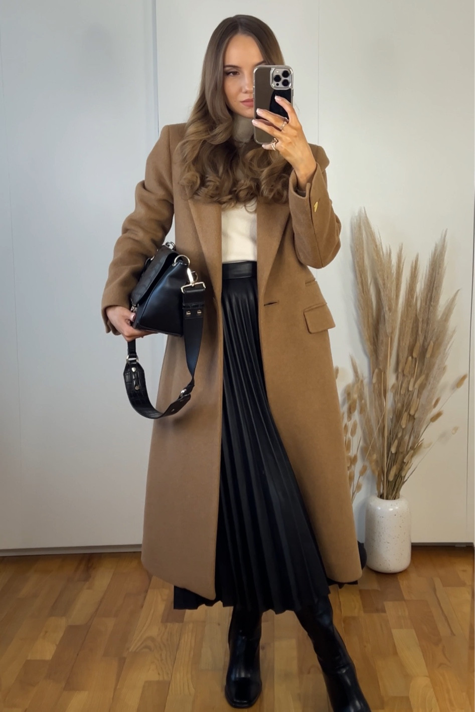 6 ways to wear long coats & tall boots | look 1

#LTKstyletip #LTKeurope #LTKworkwear