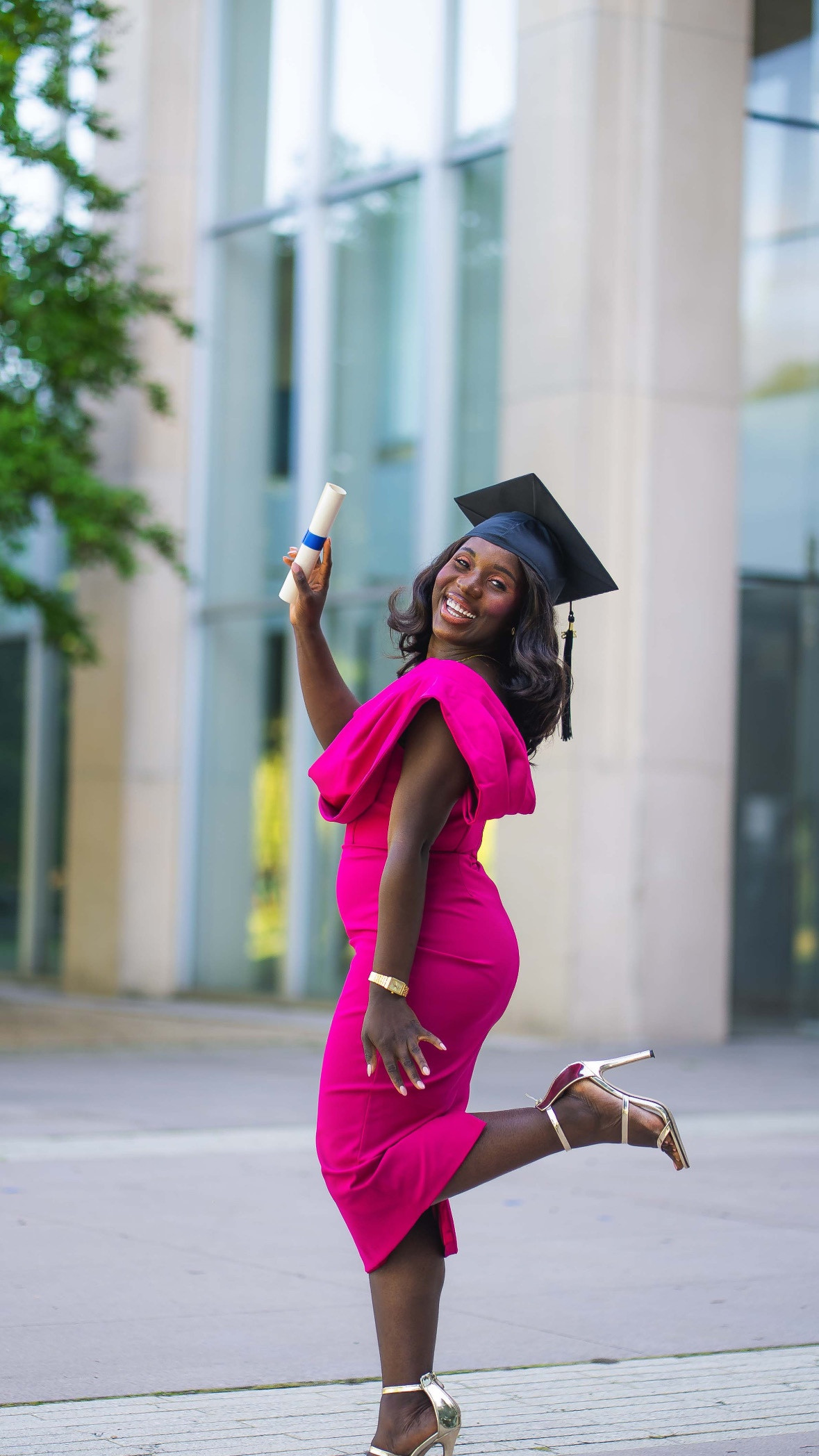 🎓 From late nights to early mornings, the journey was real — and worth every step.
Now that I’ve crossed the stage again, I’ve decided that every step into my next chapter will be intentional. 💫

This is more than a cap and gown. This is growth, grit, and gratitude.

📸: @madeinhisimageryevents 

#Graduated 🎉 #MilestoneMade #NextChapterLoading #ProudMoment #BlackExcellence #DegreeUnlocked
#graduate #classof2025 #mastersdegree #lubinschoolofbusiess2025 #paceuniversity 
#gradseason🎓 #graduation #grateful 
#explorepage✨ #TheGlamThread #100degreesofmnk
