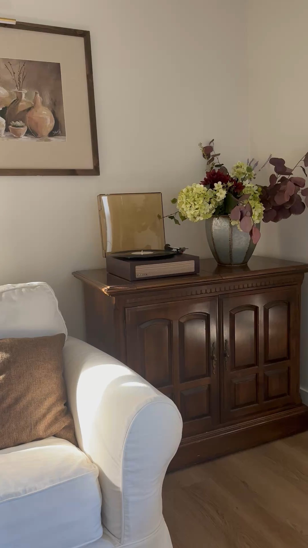 Favorite corner 🤍

#falldecor #turntable #home

#LTKHome #LTKHoliday #LTKGiftGuide