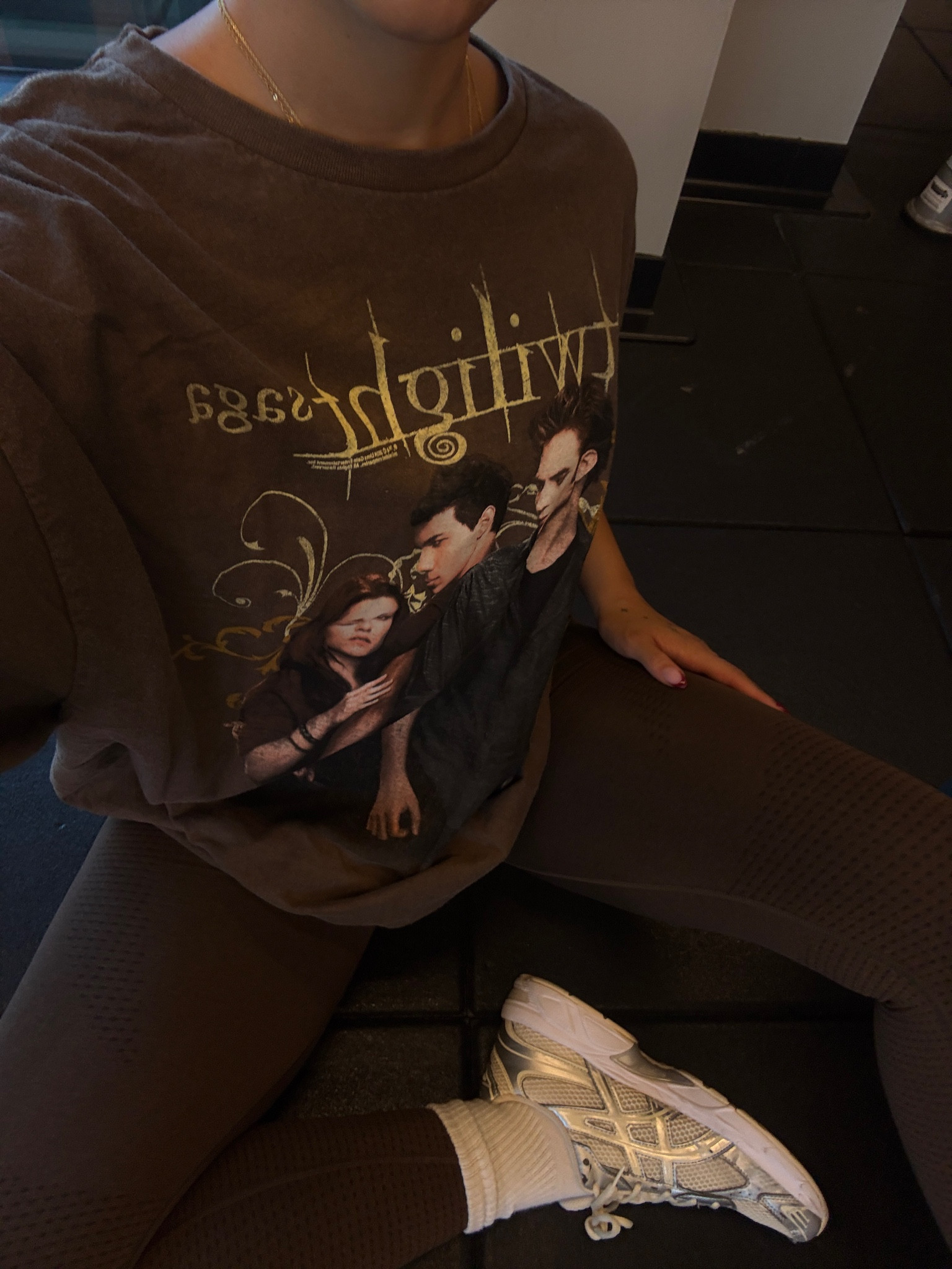 twilight T shirt: L/XL